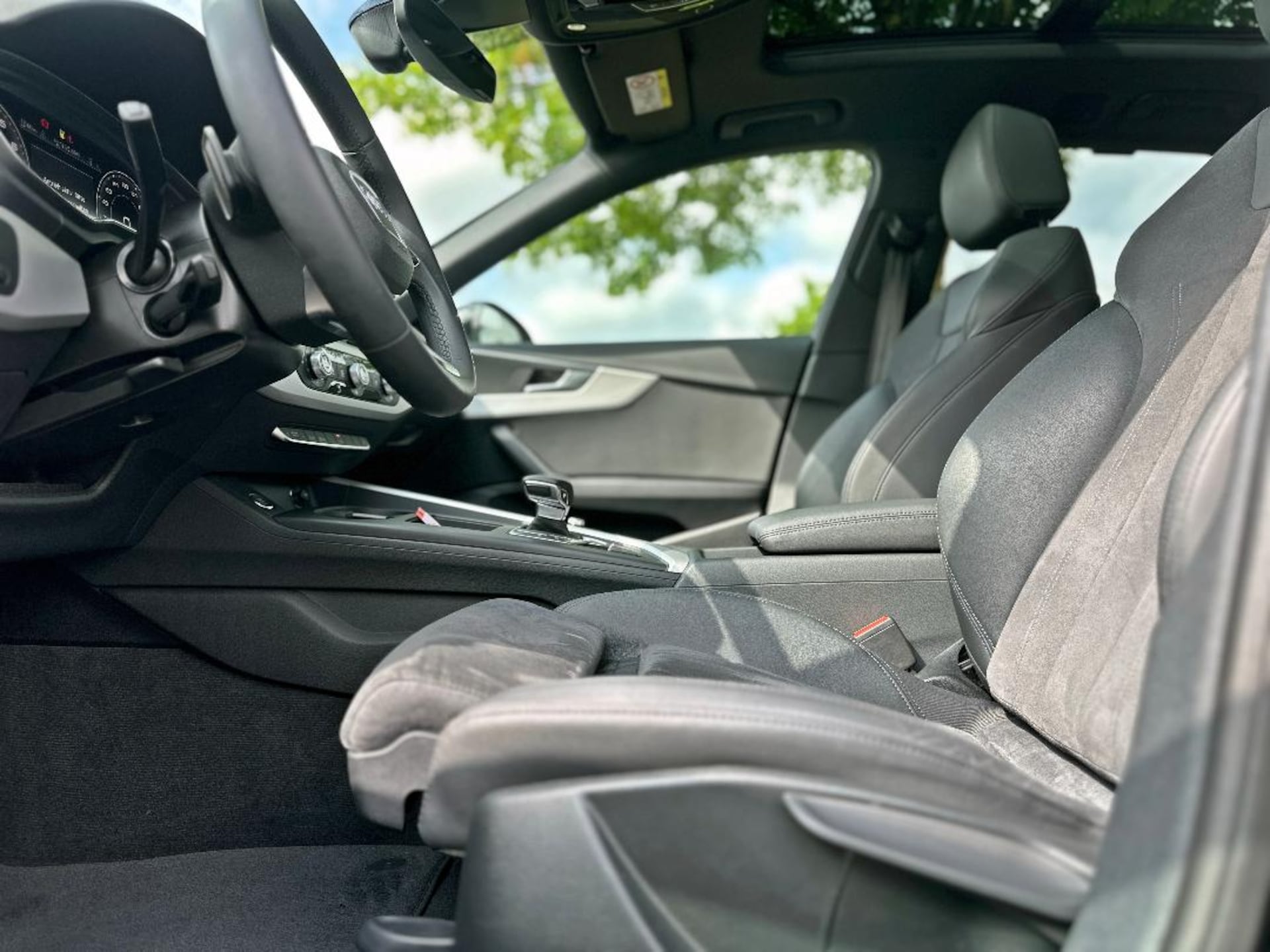 Audi A4 Avant S line