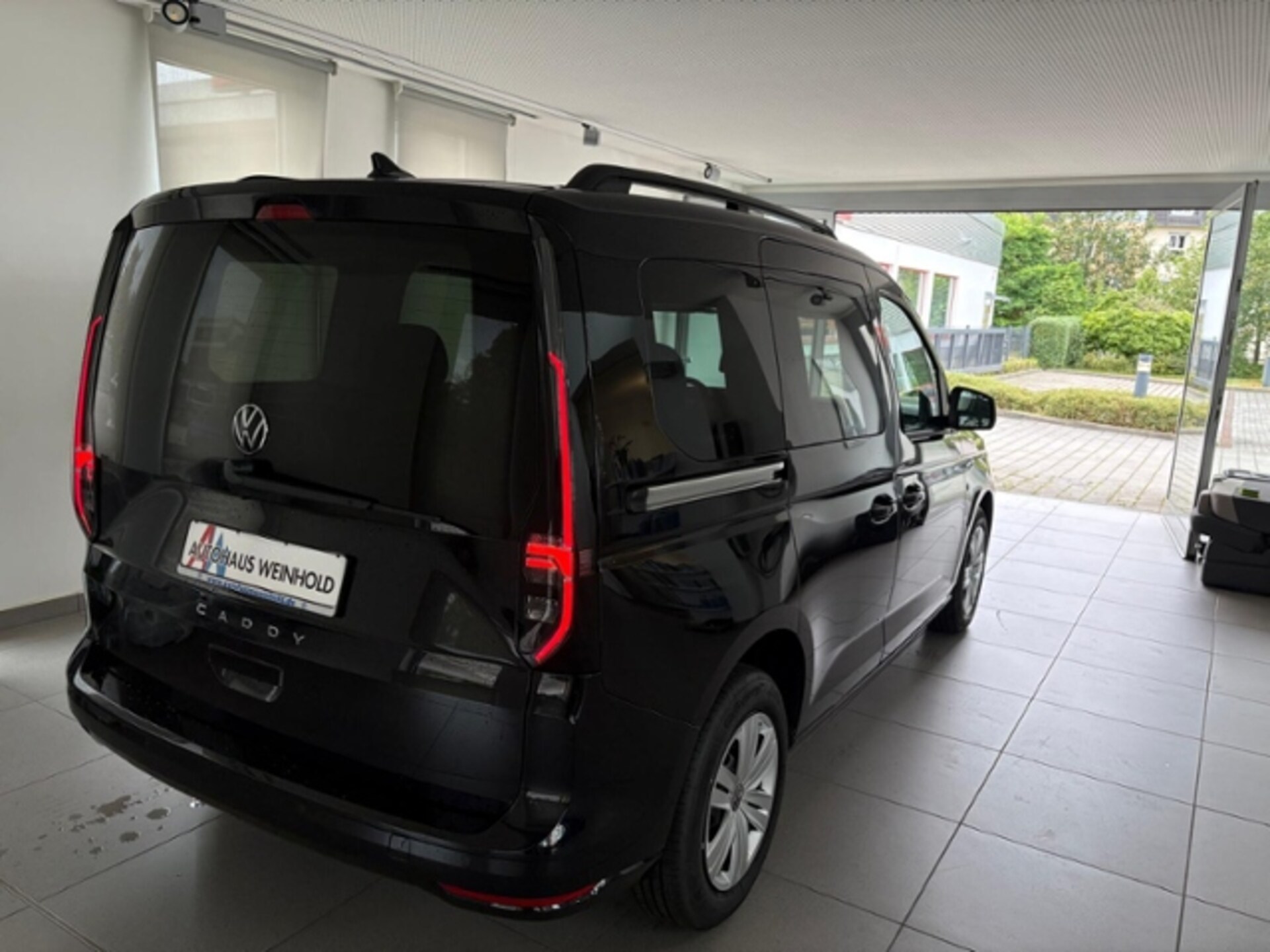Volkswagen Caddy Basis-Modell
