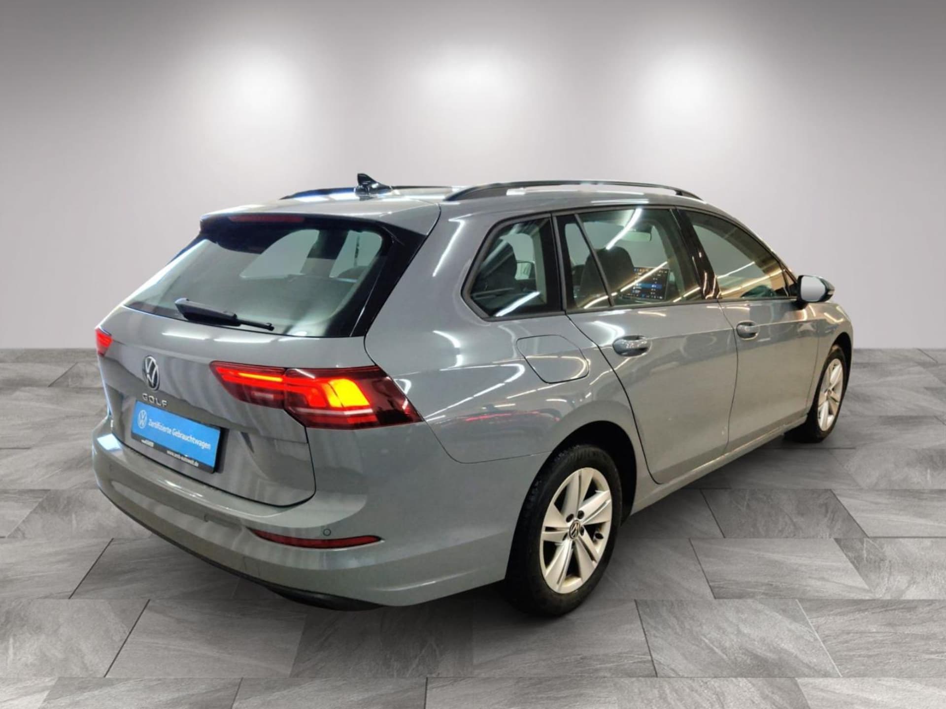 Volkswagen Golf Variant Life