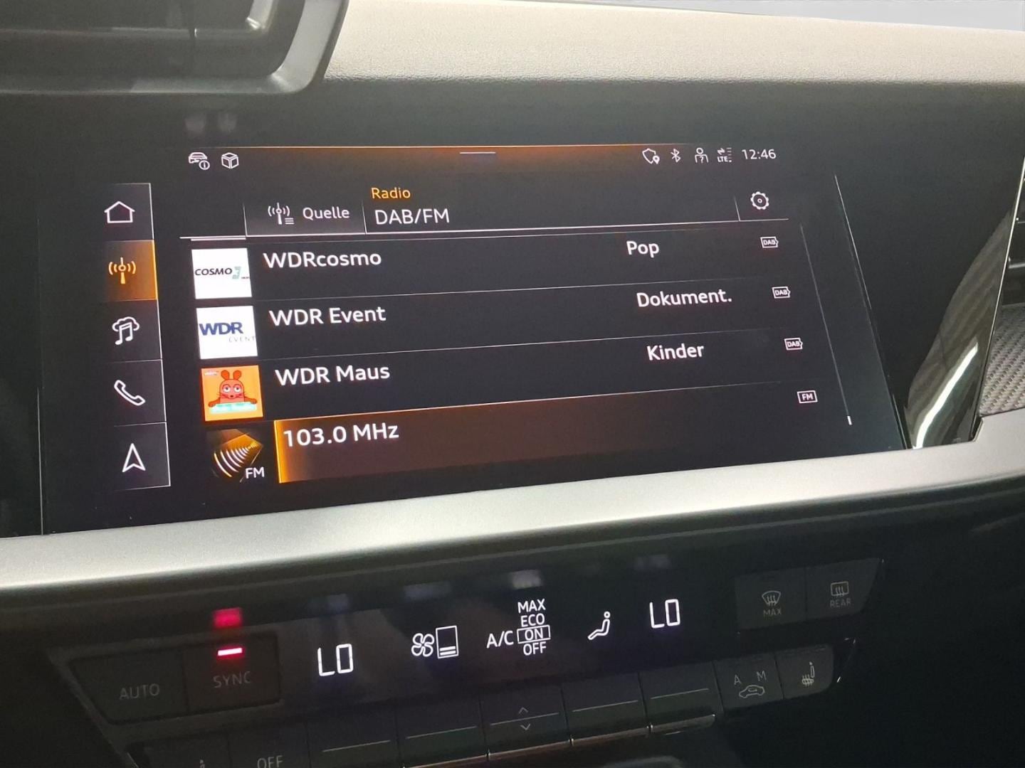 Bild über Audi RS 3 Limousine TFSI quattro S tronic - für weitere Informationen kontaktieren Sie den Audi Partner