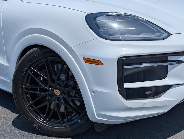 2025 Porsche Cayenne Coupé