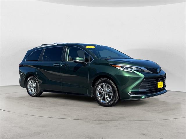 2022 Toyota Sienna Platinum 7-Passenger