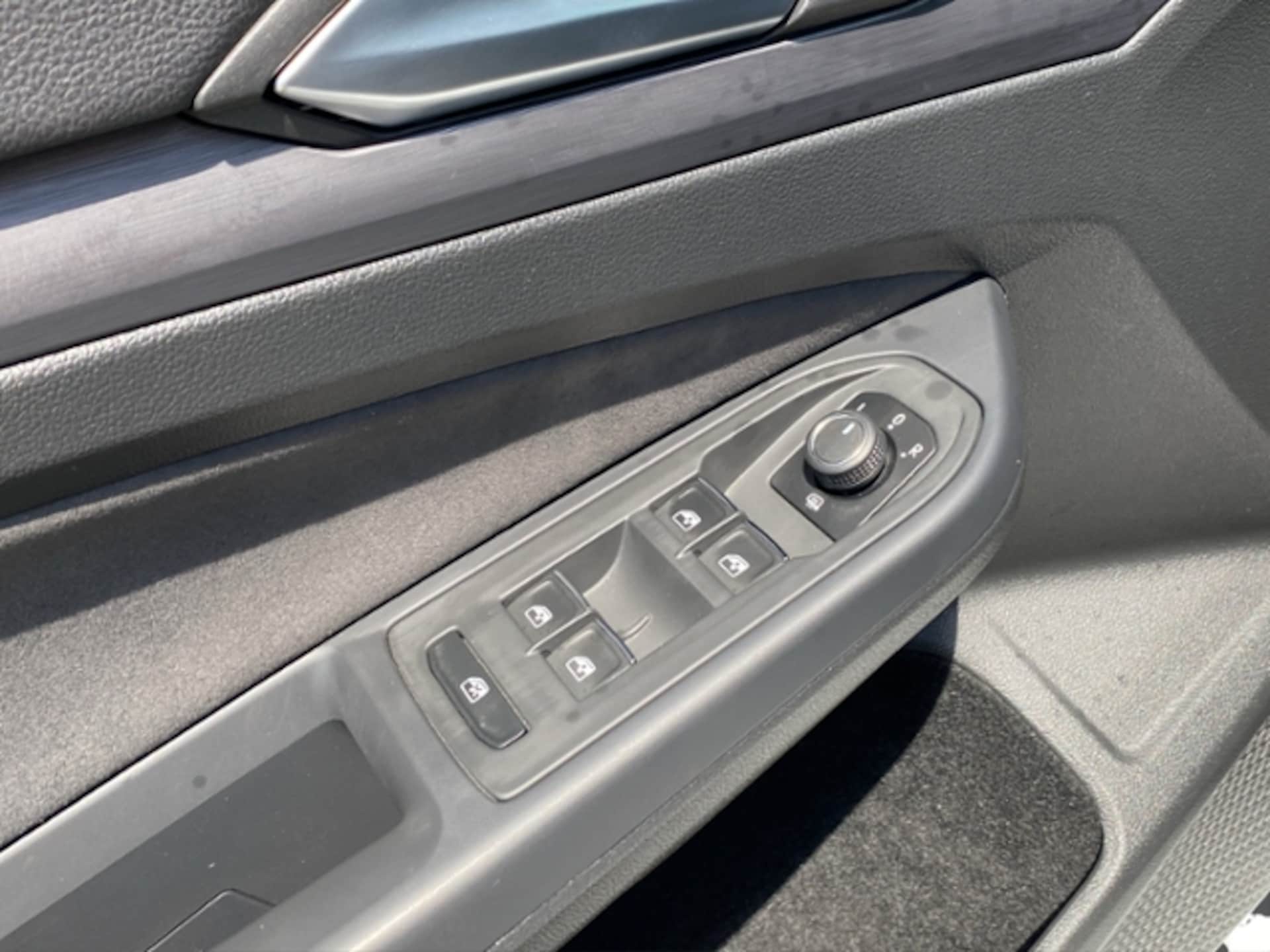 Volkswagen Golf Variant Style