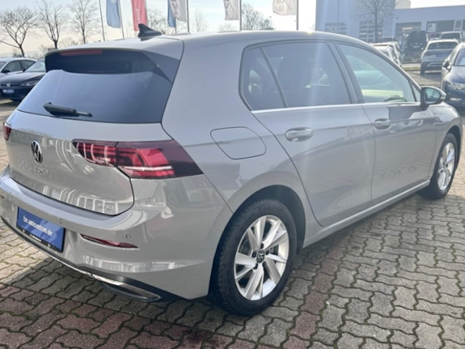 Volkswagen Golf Style