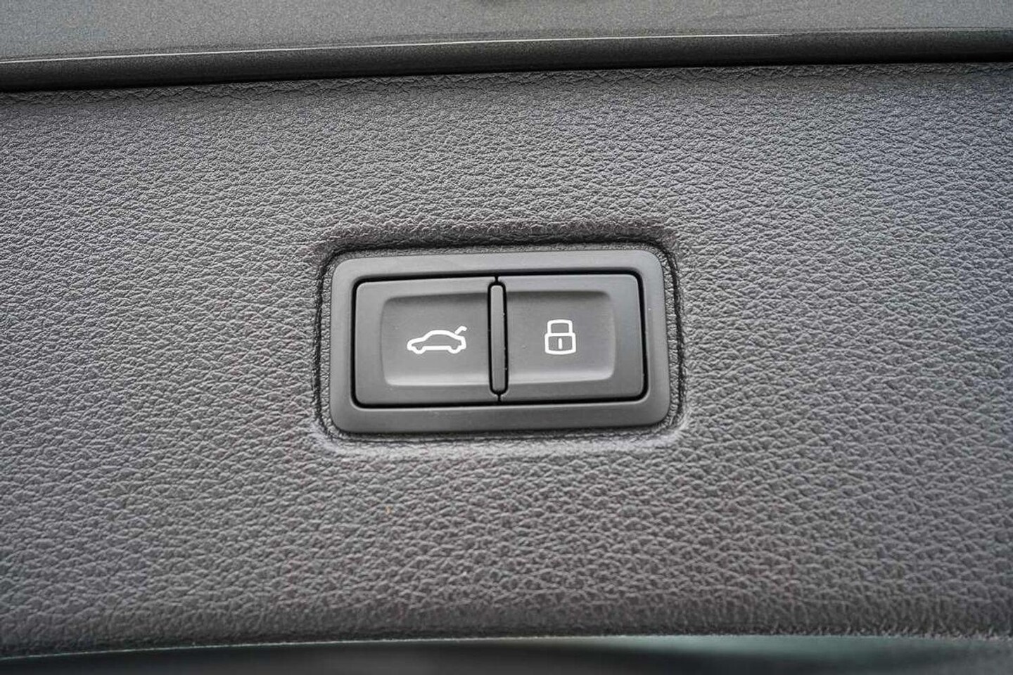 Image about Audi Q7 45 TDI quattro tiptronic