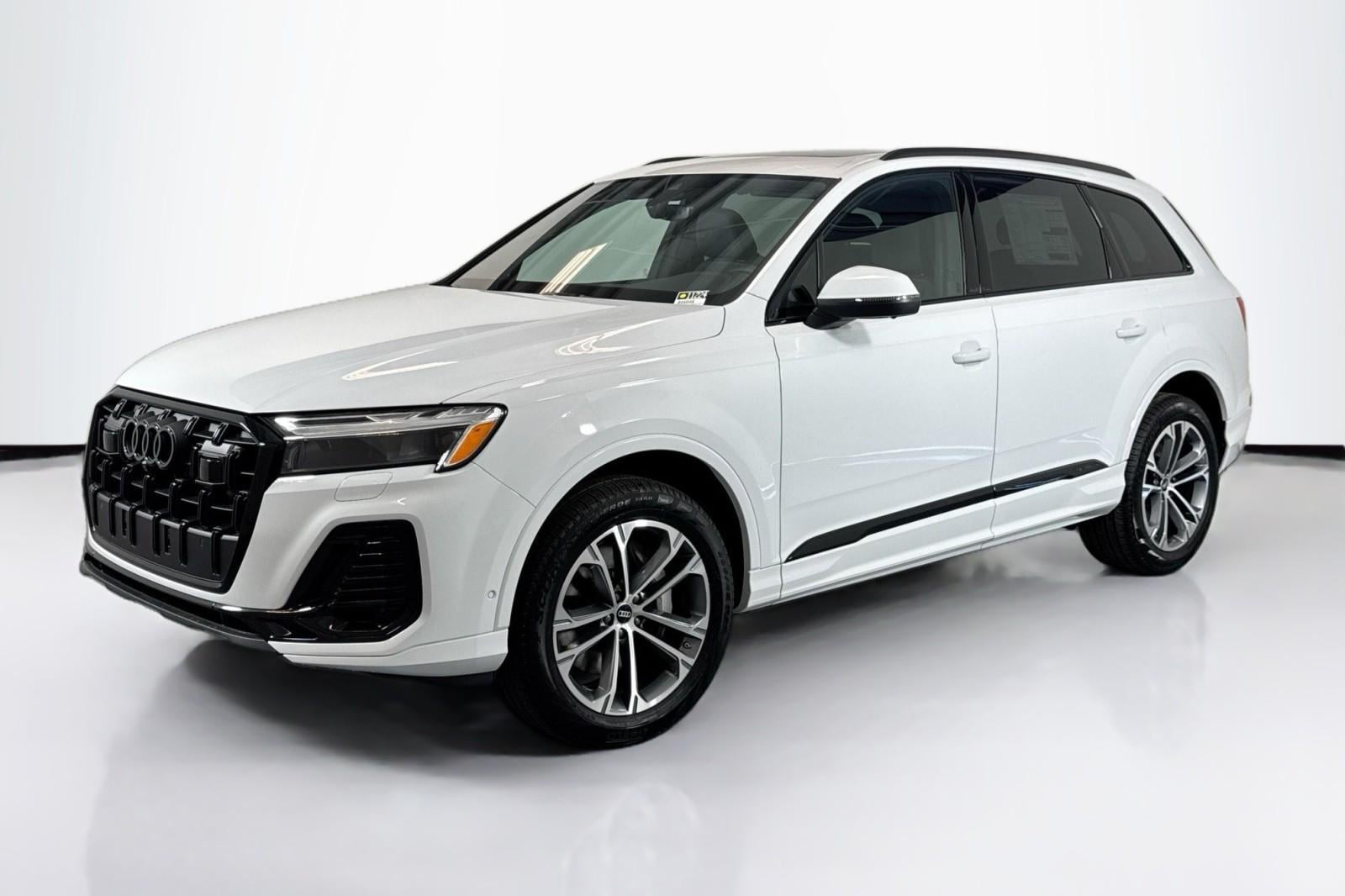 2026 Audi Q7 45 Premium quattro Tiptronic's photo