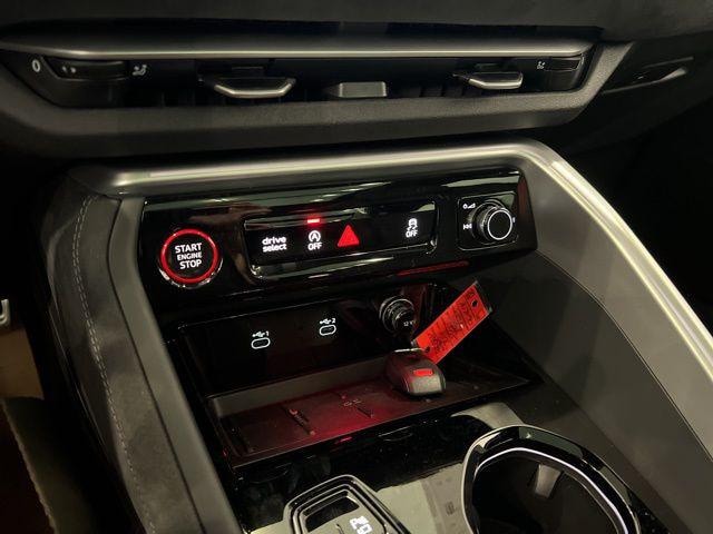 2025 Audi SQ5 Premium Plus - Photo 30