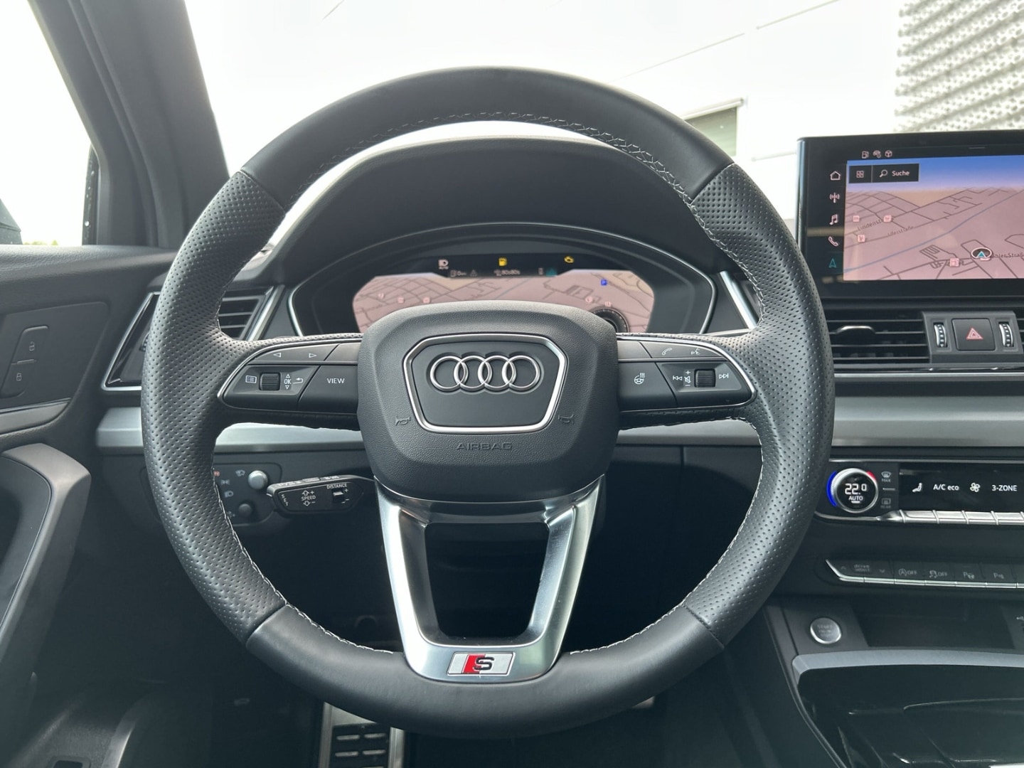 Bild über Audi Q5 Sportback 40 TFSI quattro S tronic - für weitere Informationen kontaktieren Sie den Audi Partner