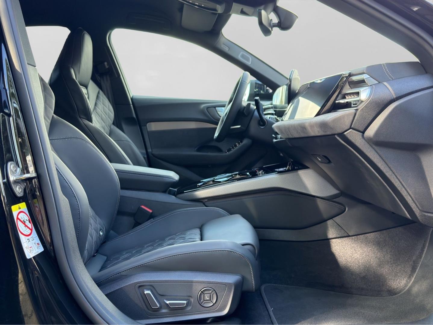 Bild über Audi S5 Limousine edition one TFSI 270 kW S tronic - für weitere Informationen kontaktieren Sie den Audi Partner