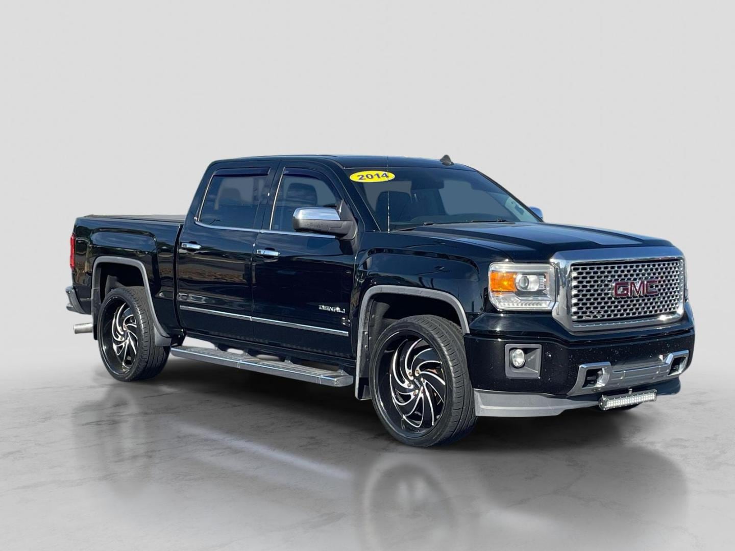 2014 GMC Sierra 4WD Crew Cab Short Box's photo