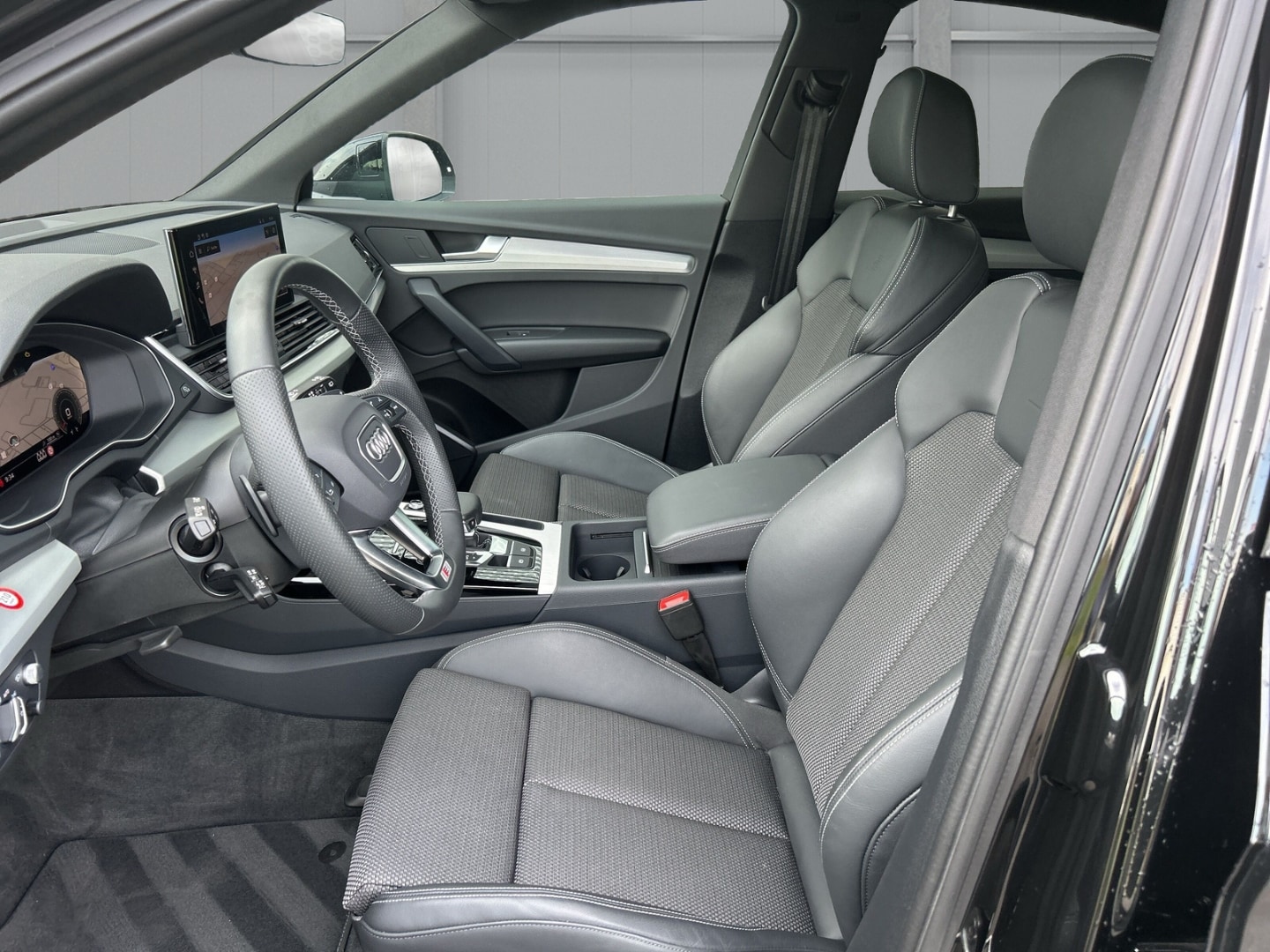 Bild über Audi Q5 Sportback 40 TFSI quattro S tronic - für weitere Informationen kontaktieren Sie den Audi Partner