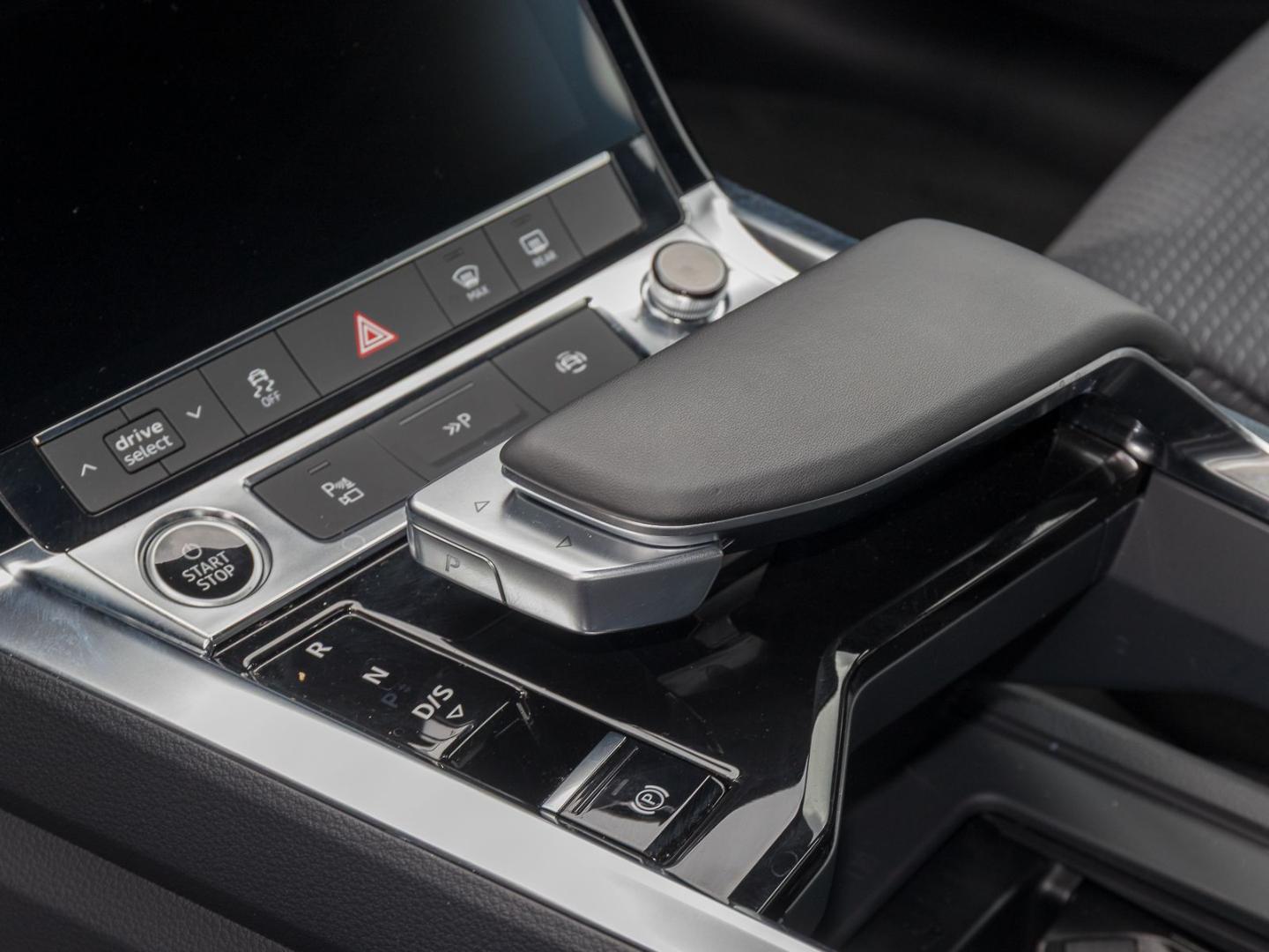 Image about Audi Q8 e-tron S line 55 e-tron quattro