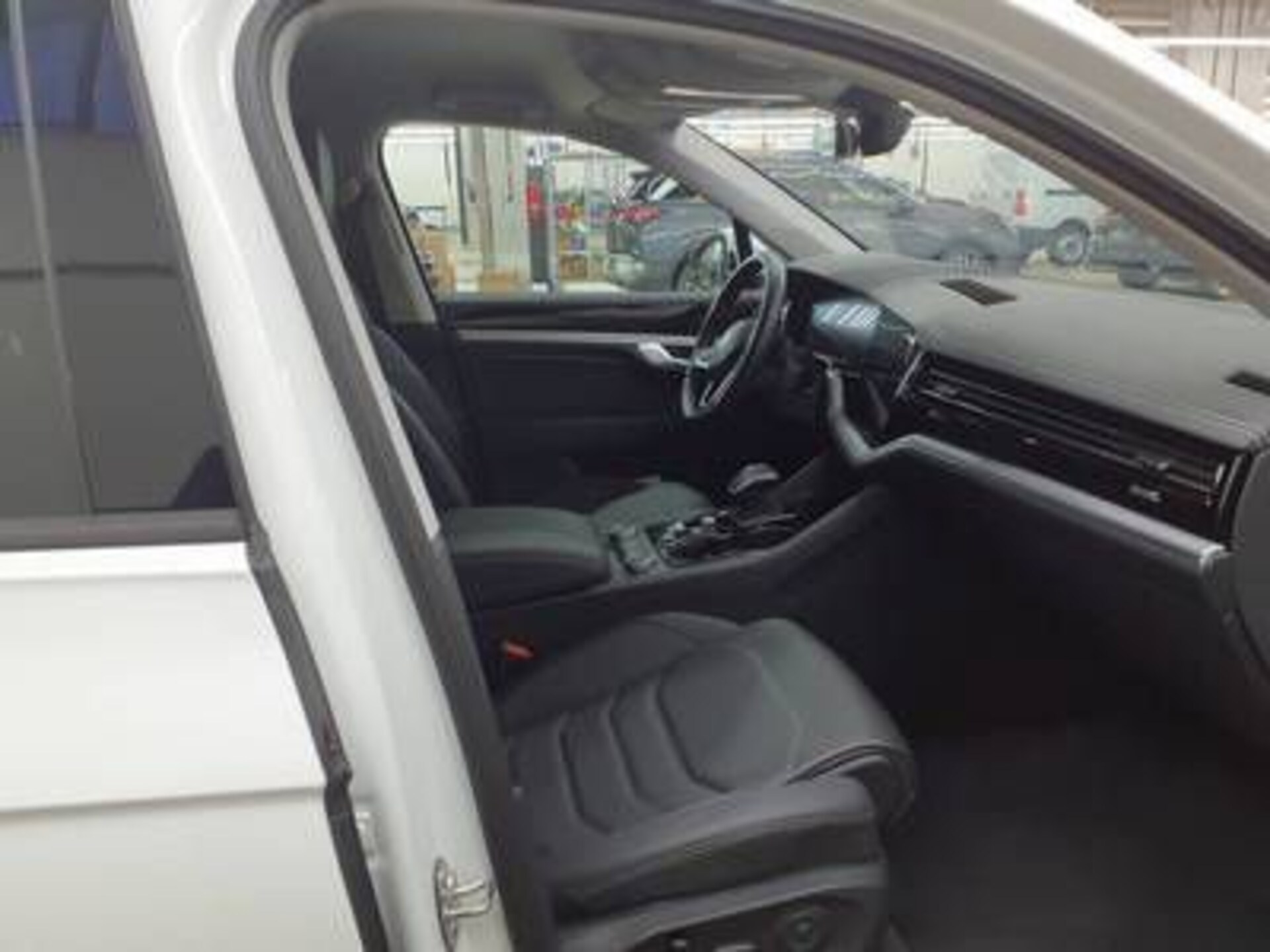 Volkswagen Touareg Basis-Modell