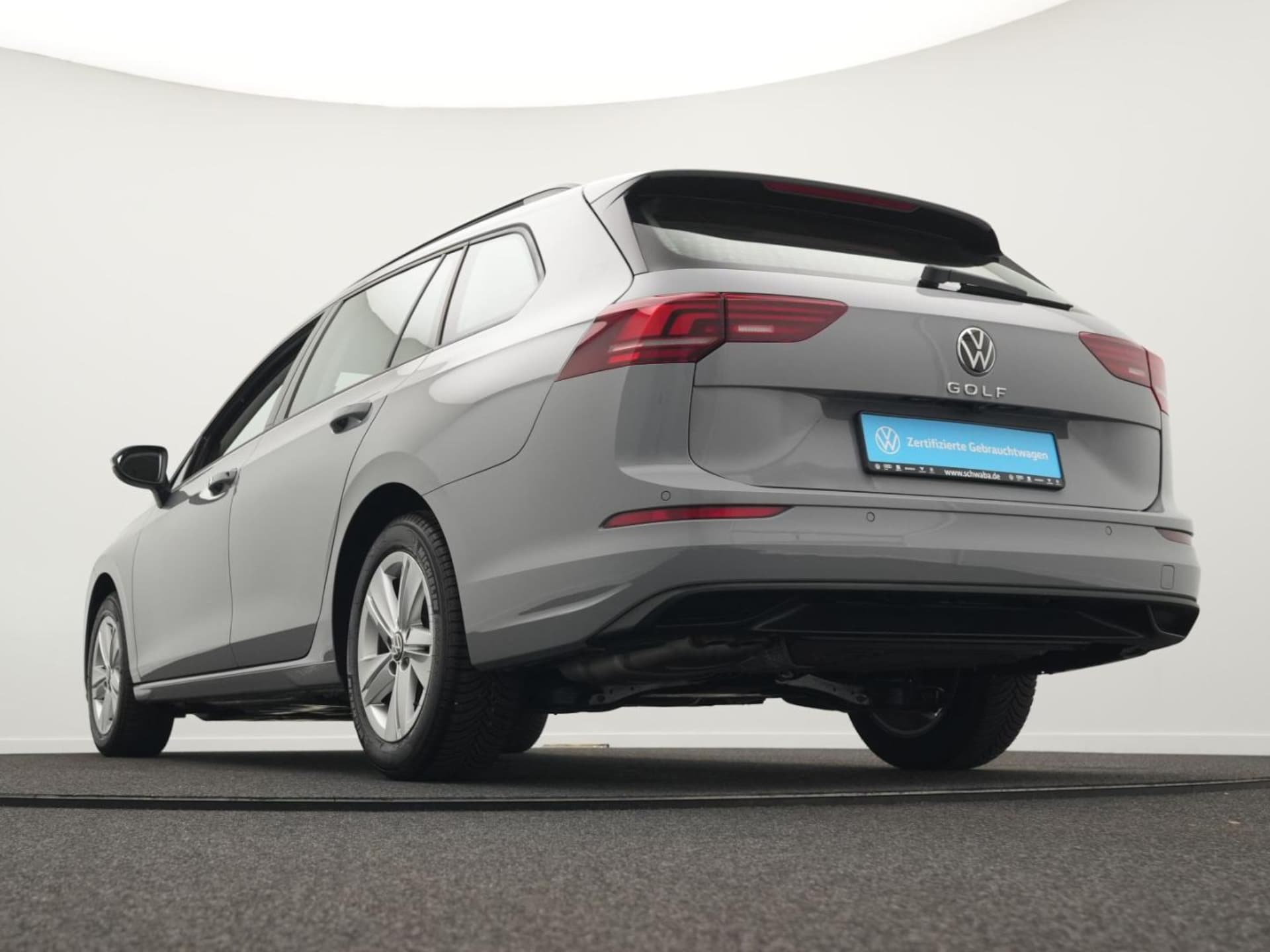 Volkswagen Golf Variant Life