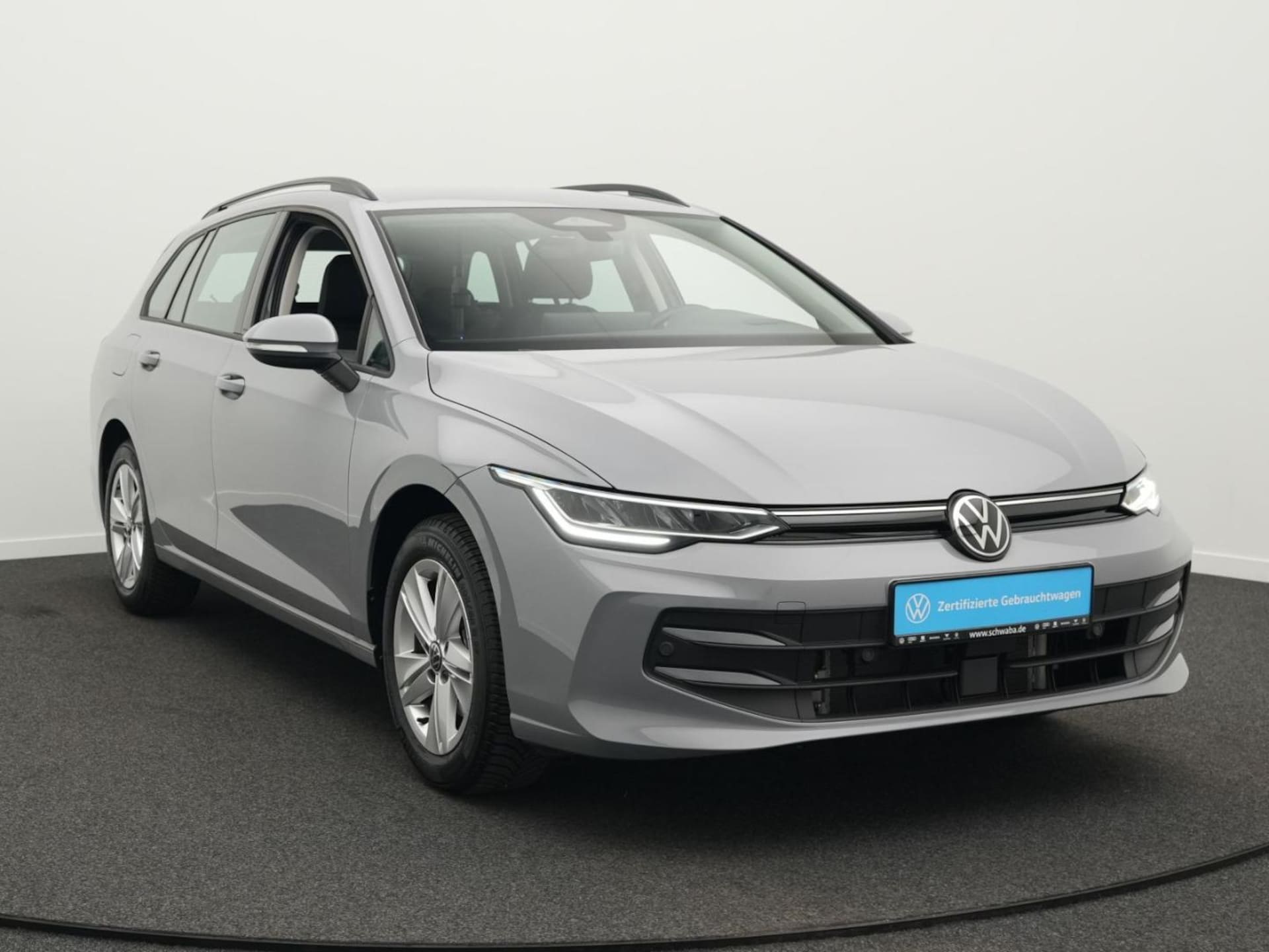 Volkswagen Golf Variant Life