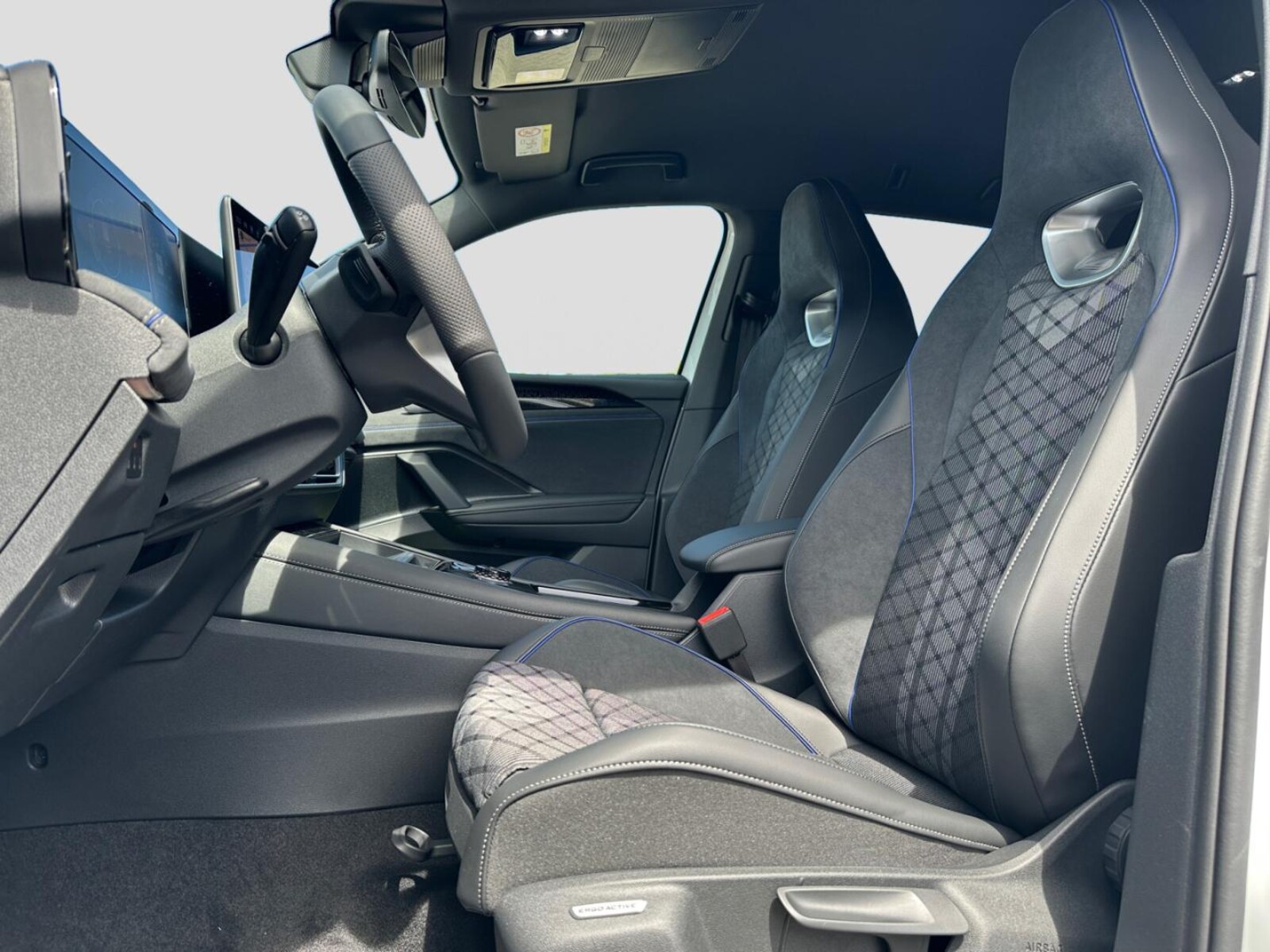 Volkswagen Tiguan – Bild 9