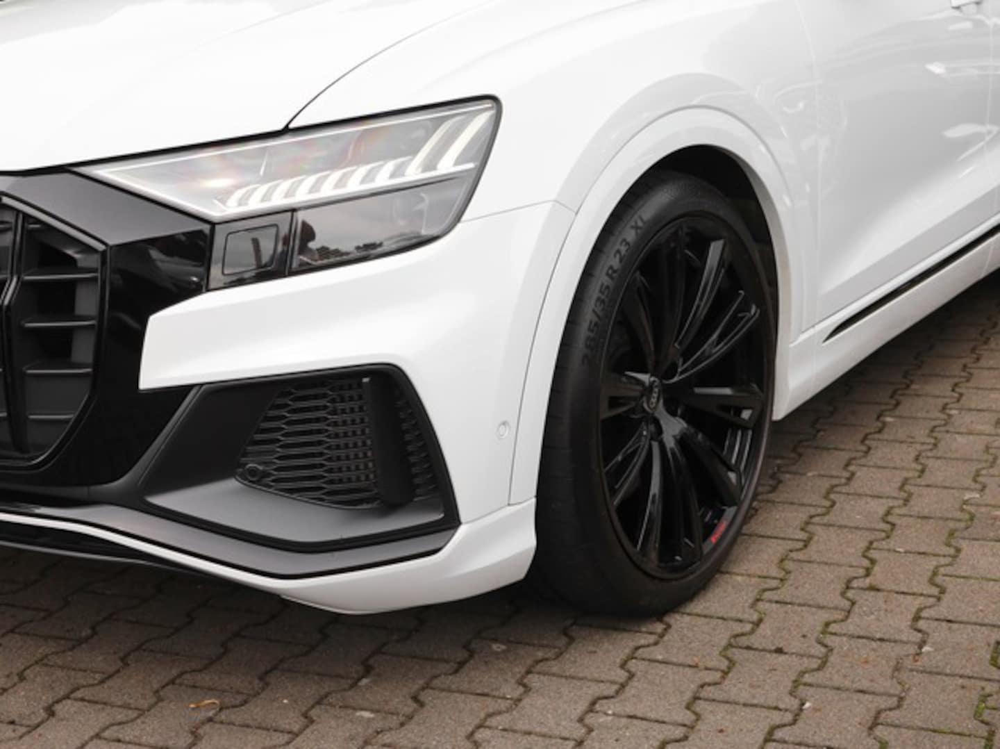 Bild über Audi SQ8 TFSI quattro tiptronic - für weitere Informationen kontaktieren Sie den Audi Partner