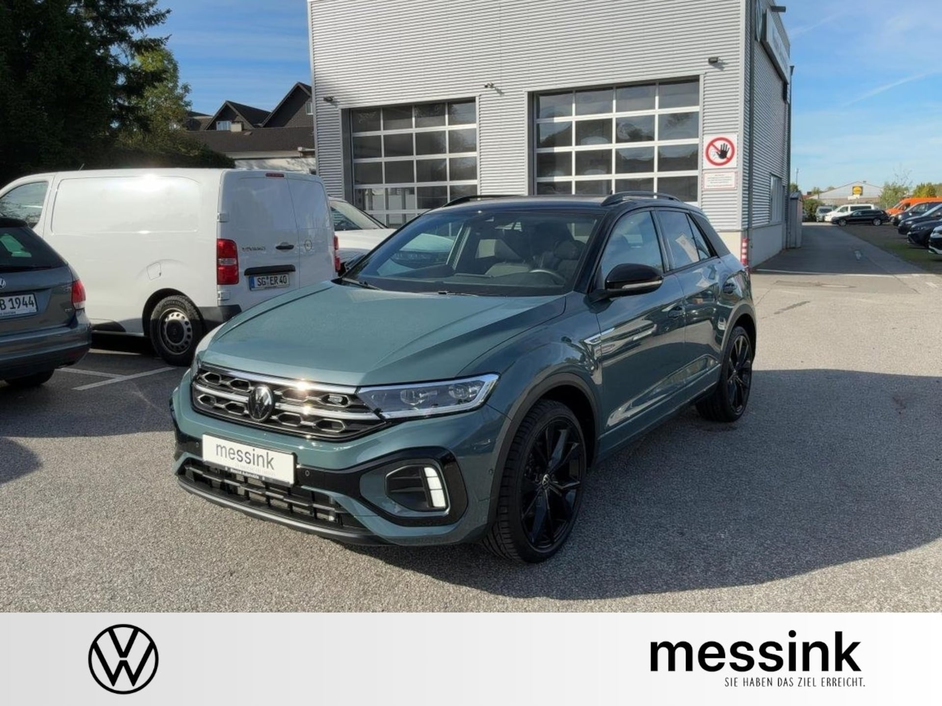 Volkswagen T-Roc — Volkswagen T-Roc 2.0 TSI R-Line 4Motion IQLight AHK