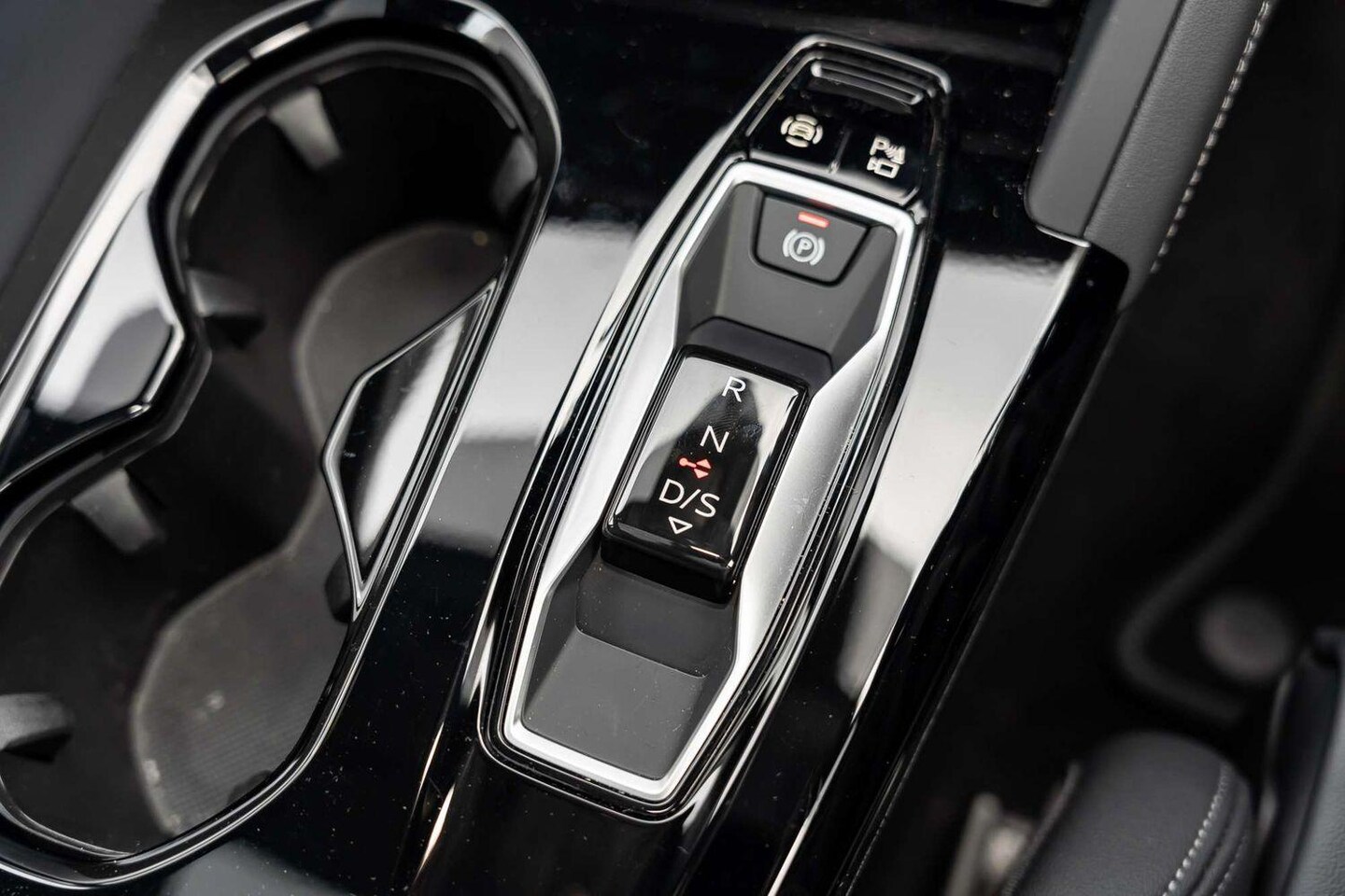 Image about Audi Q5 SUV e-hybrid quattro S tronic