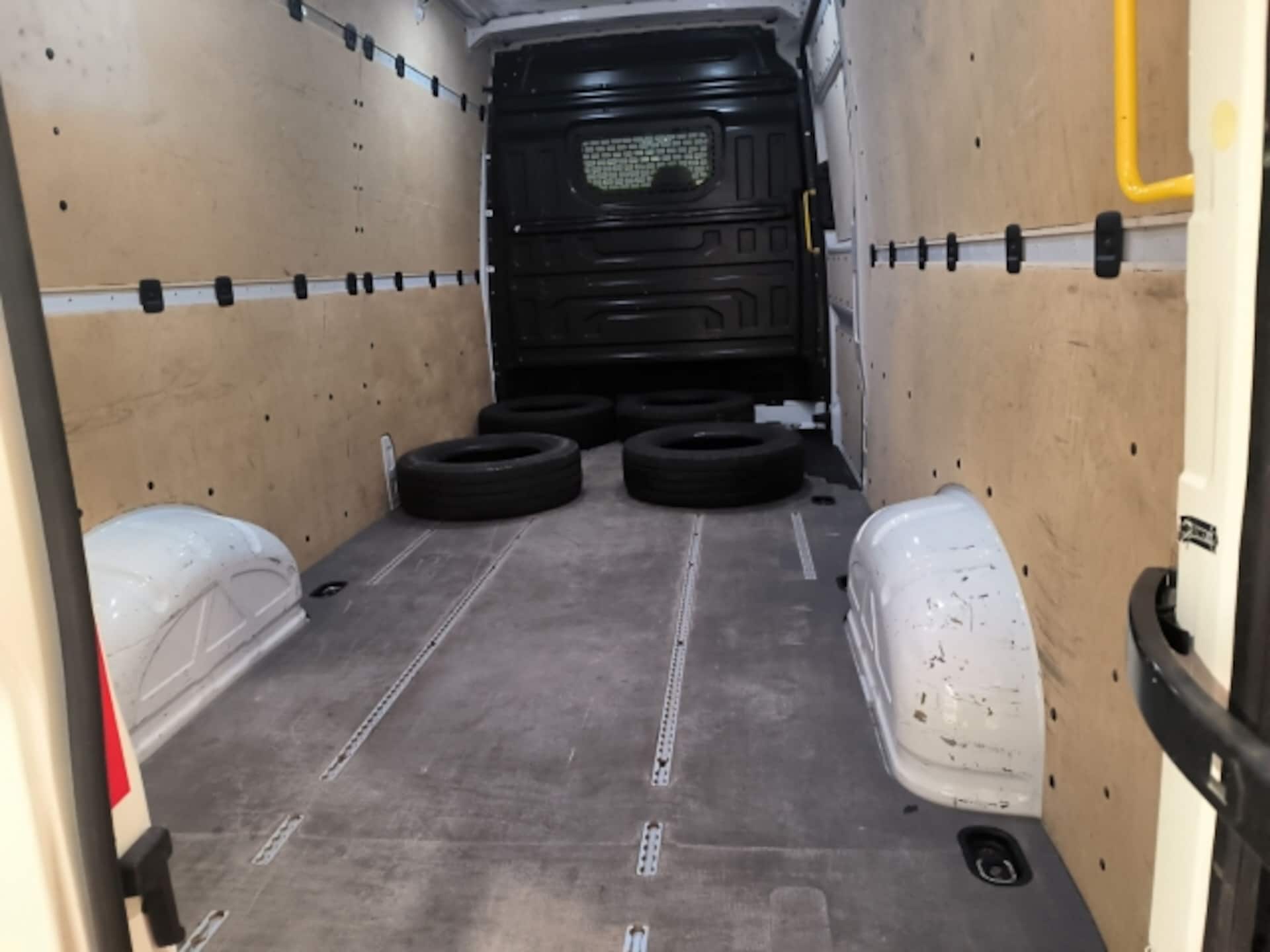 Volkswagen Crafter Kasten langer Radstand