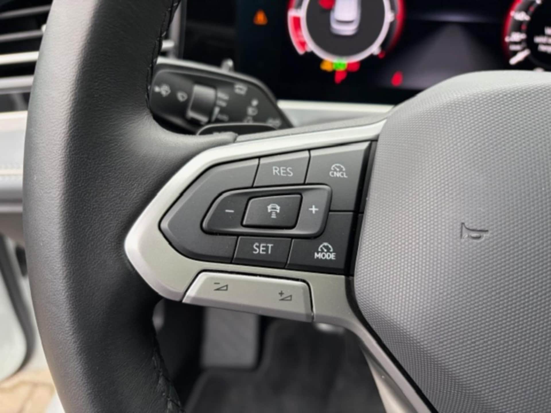 Volkswagen Passat Elegance