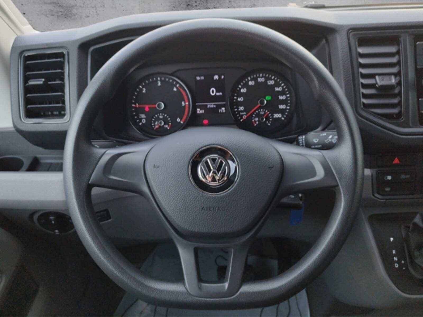 Volkswagen Crafter Kasten mittlerer Radstand – Bild 7