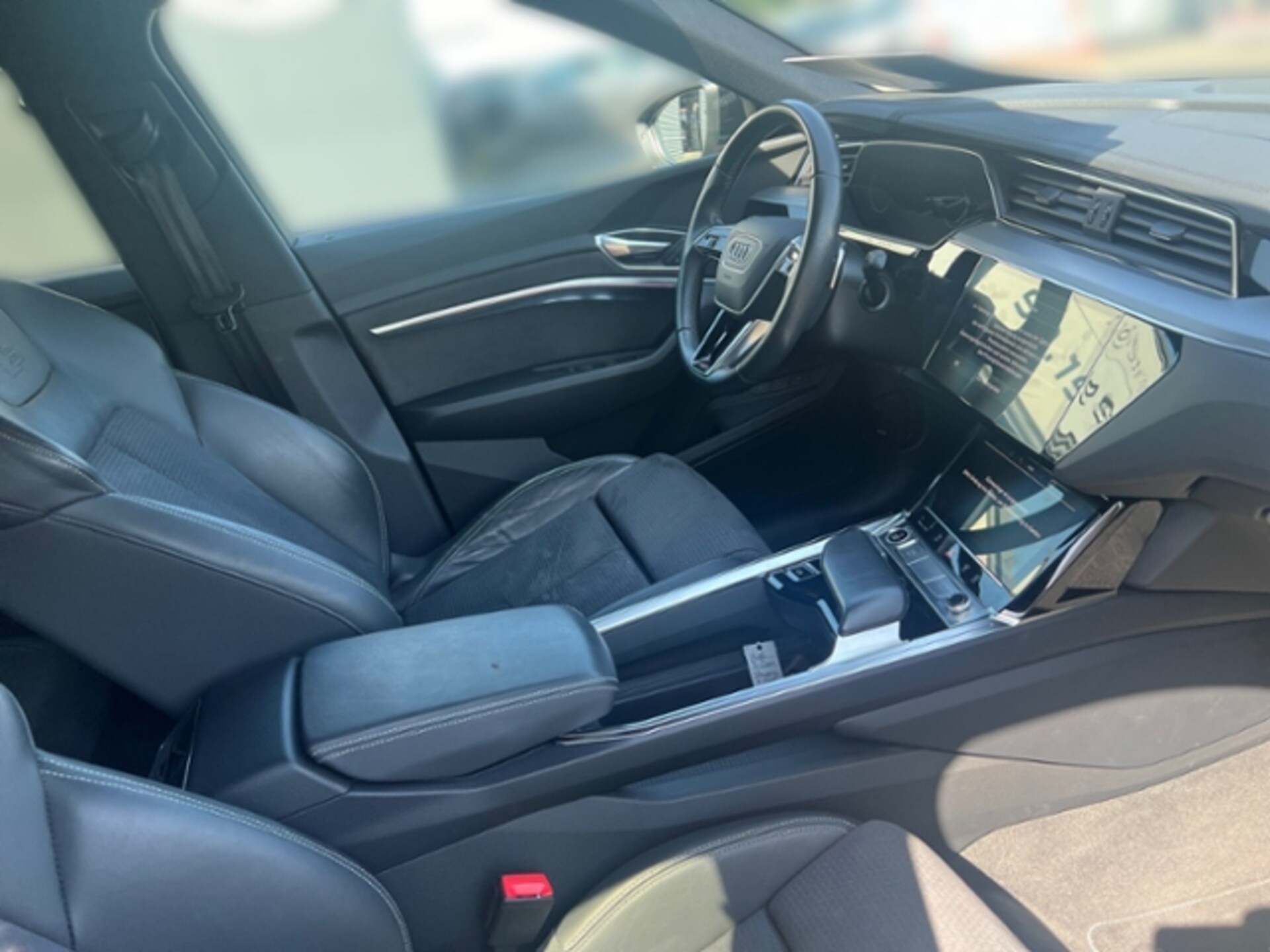 Audi e-tron S line
