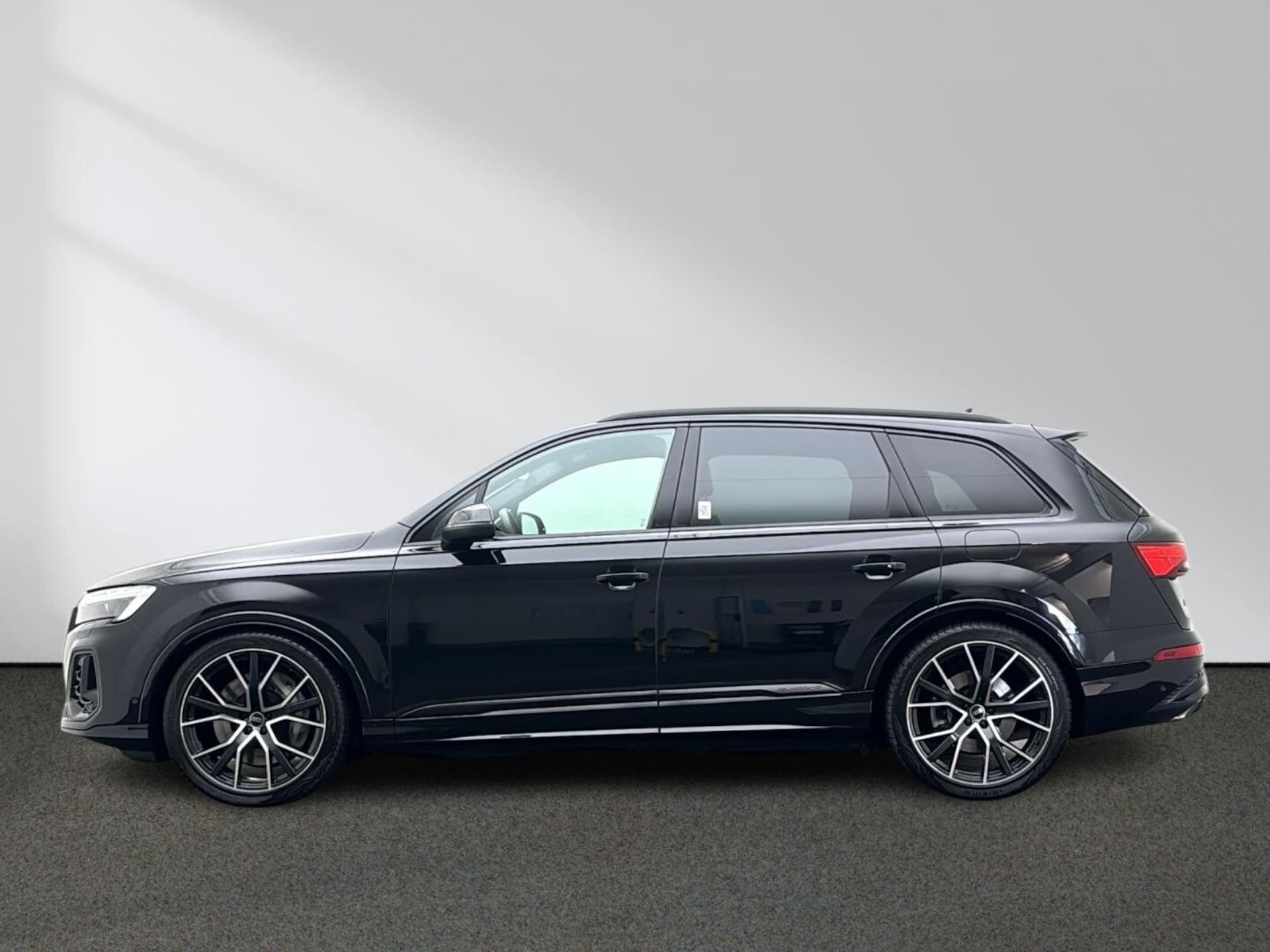 Audi Q7 SUV TFSI e S line