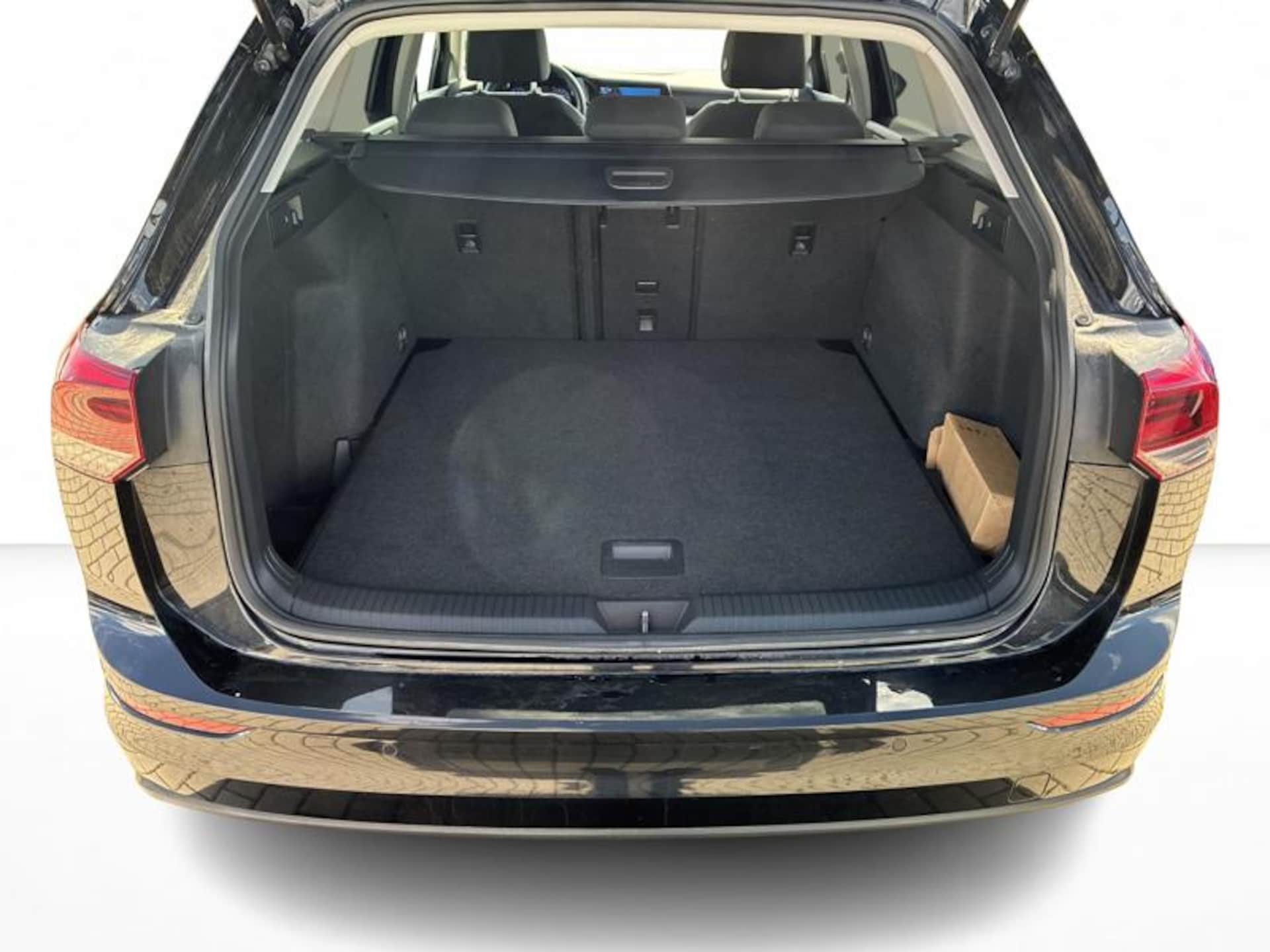 Volkswagen Golf Variant Life