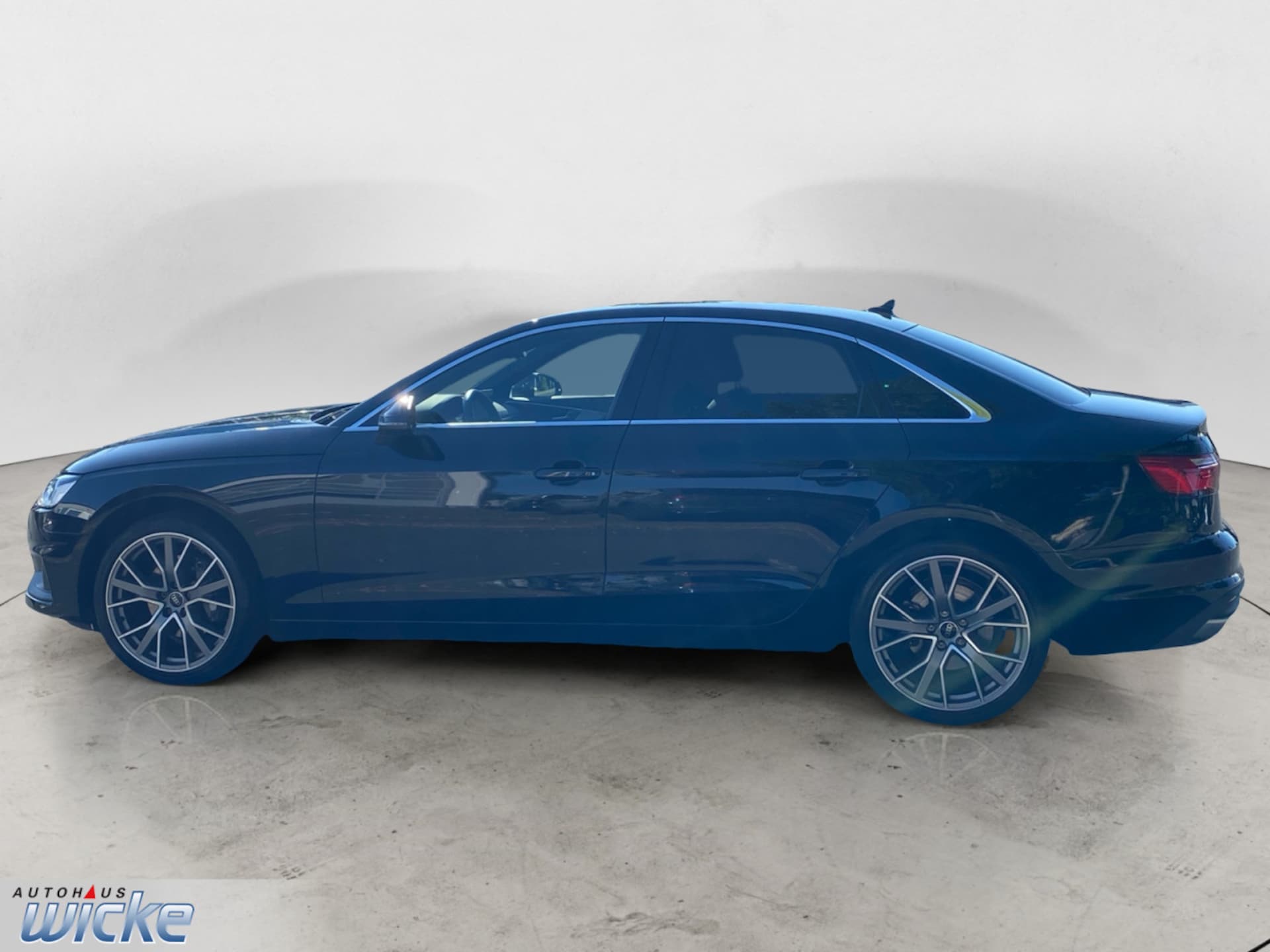 Audi A4 Limousine