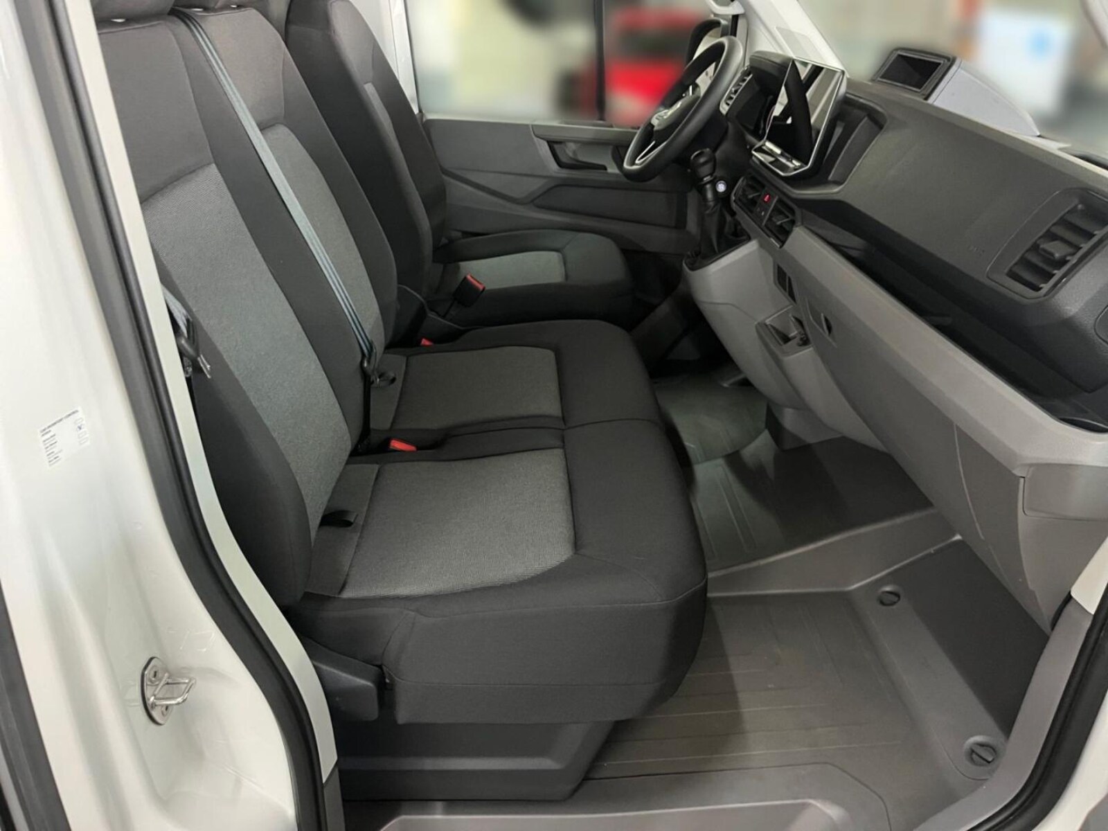 Volkswagen Crafter Kasten mittlerer Radstand – Bild 16