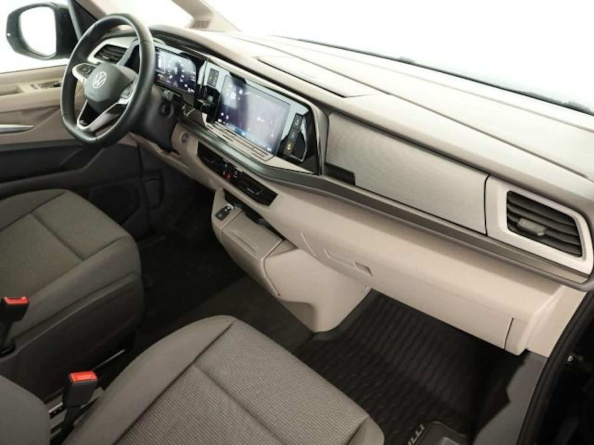 Volkswagen Multivan Langversion Basis-Modell