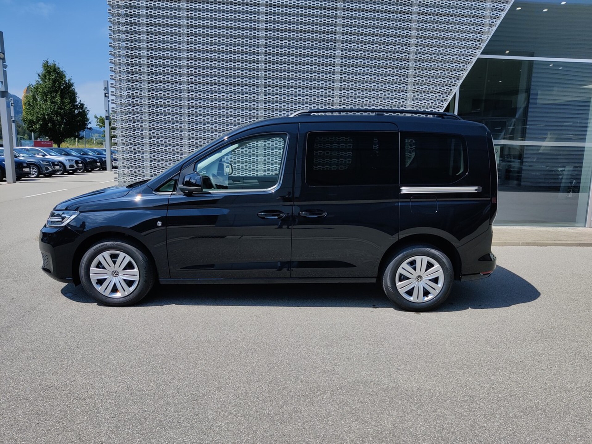 Volkswagen Caddy Basis-Modell