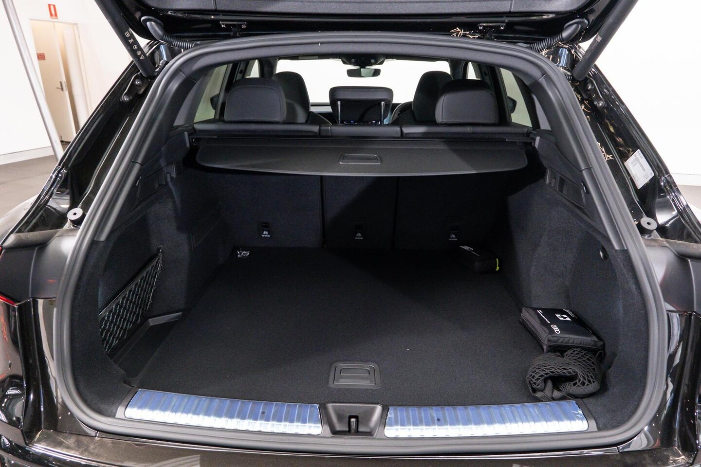 Image about Audi Q5 SUV TDI quattro 150 kW sport