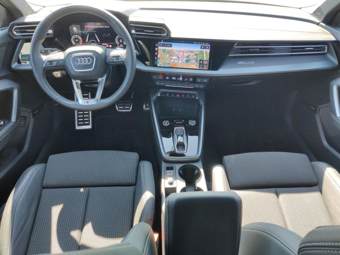 Bild über Audi A3 allstreet 35 TDI S tronic - für weitere Informationen kontaktieren Sie den Audi Partner
