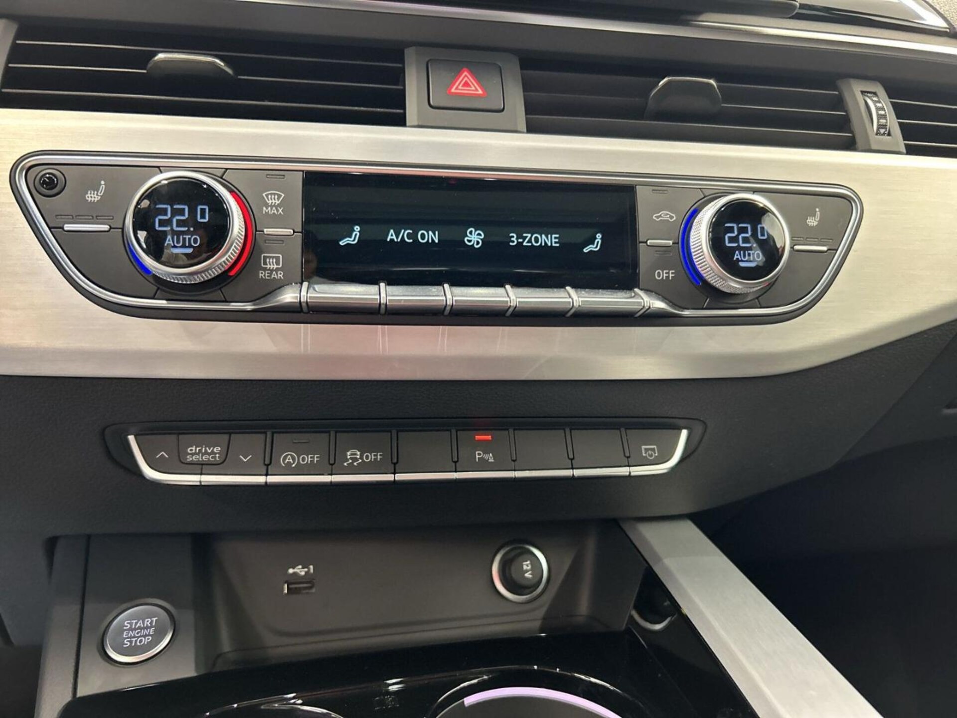 Audi A4 Avant S line