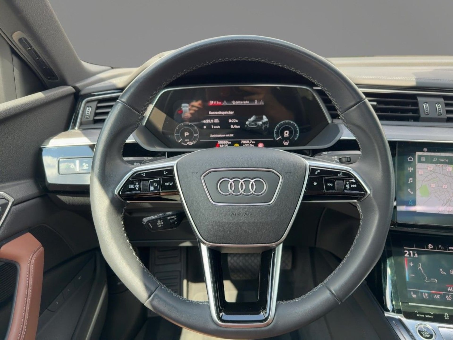 Audi Q8 Sportback e-tron S line