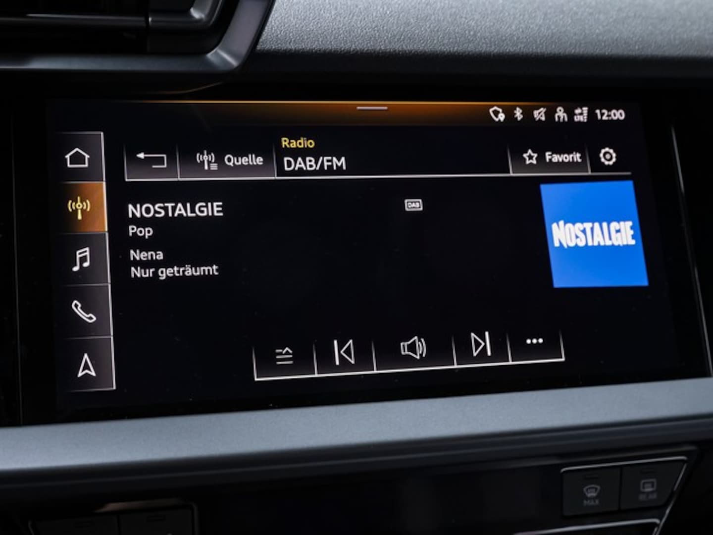 Bild über Audi RS 3 Limousine TFSI quattro 294 kW S tronic - für weitere Informationen kontaktieren Sie den Audi Partner