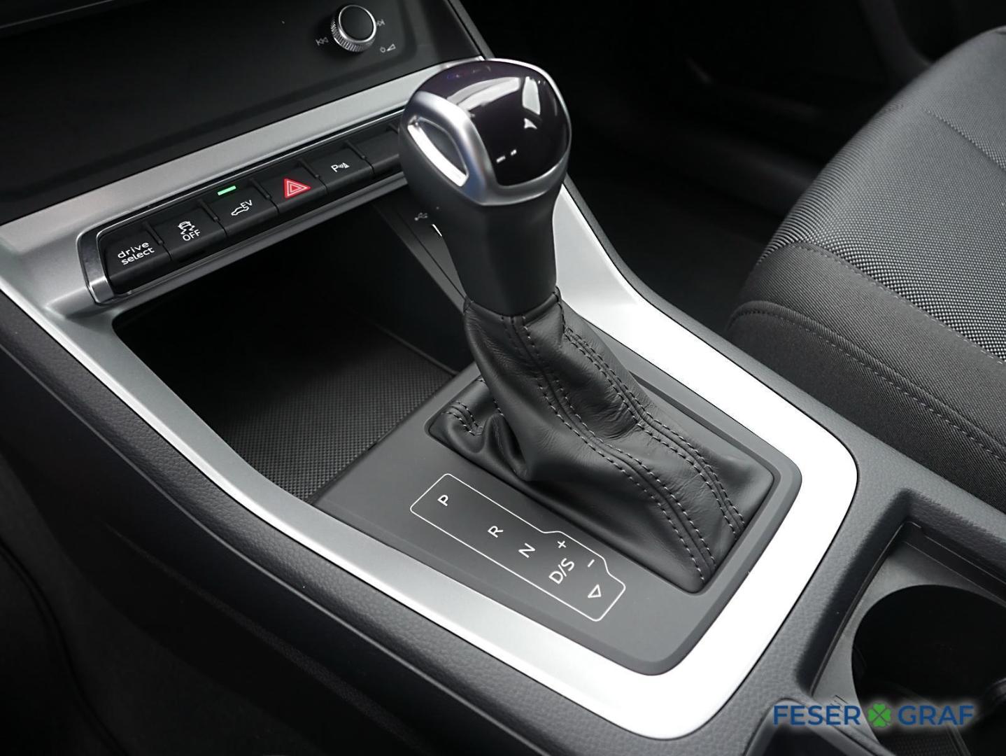 Image about Audi Q3 Sportback TFSI e 45 TFSI e S tronic