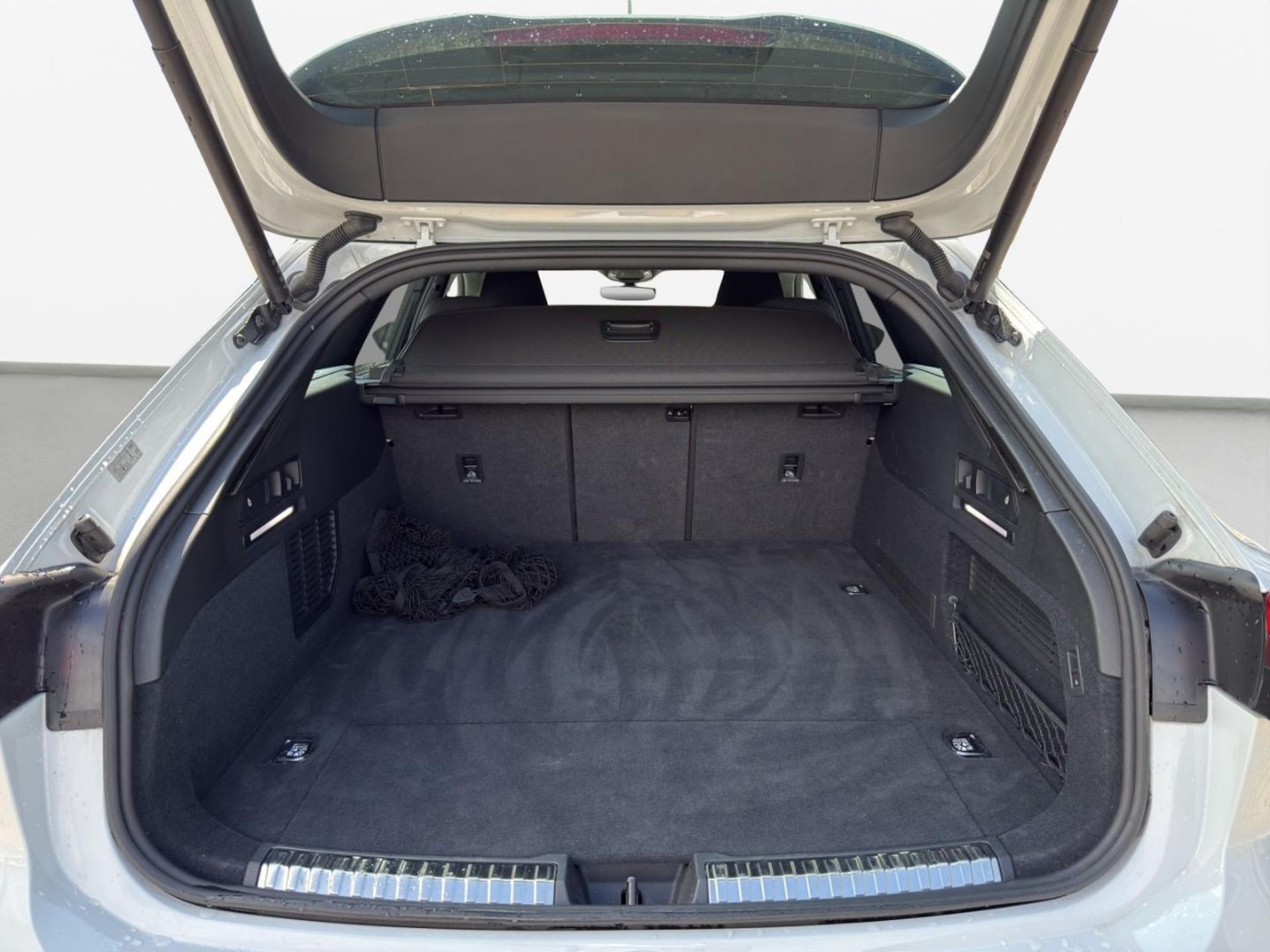 Audi A6 Avant e-hybrid