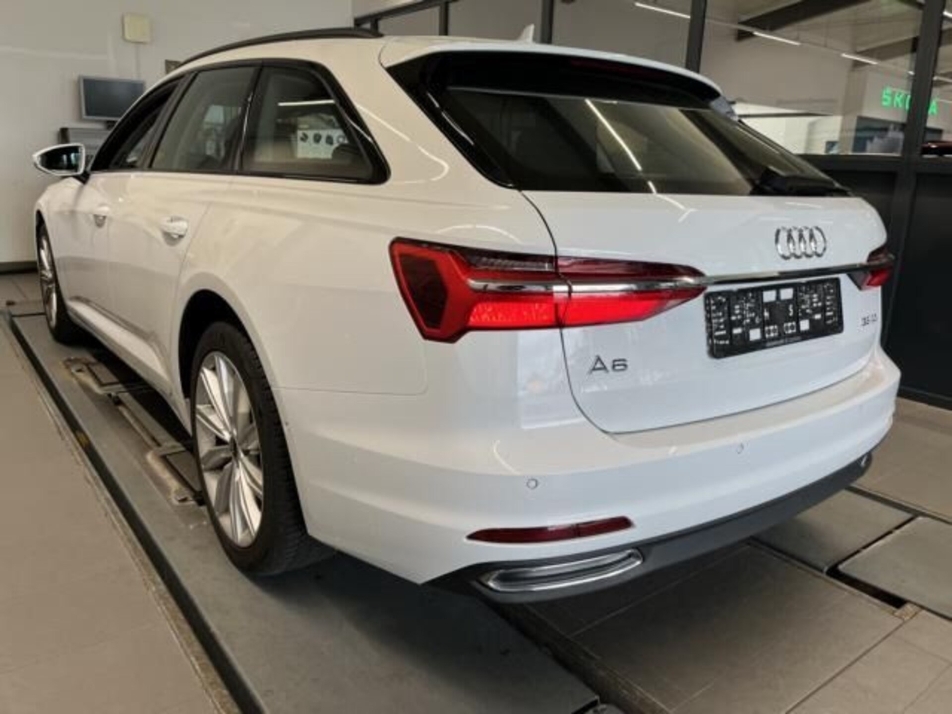 Audi A6 Avant