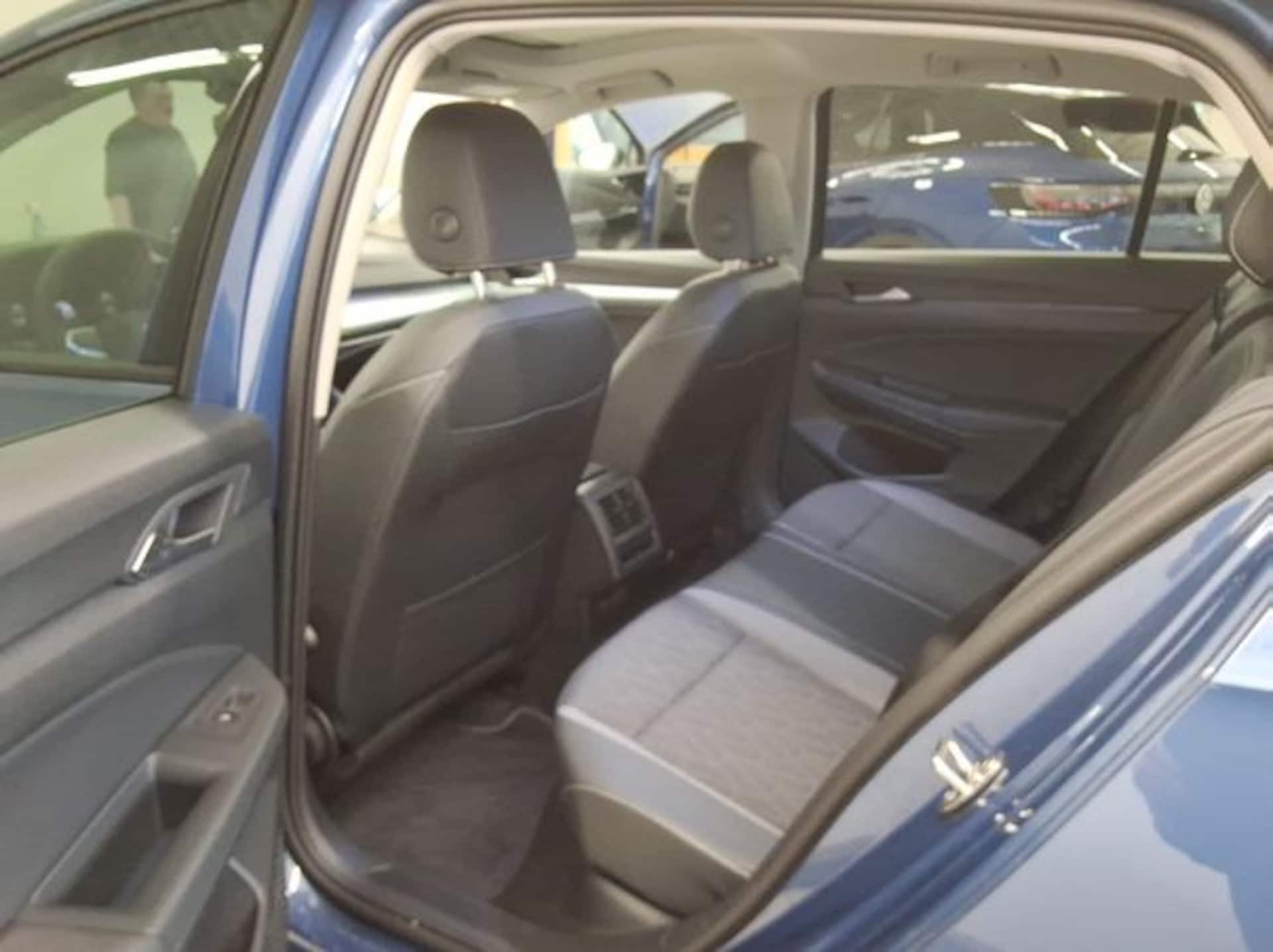 Volkswagen Golf Life