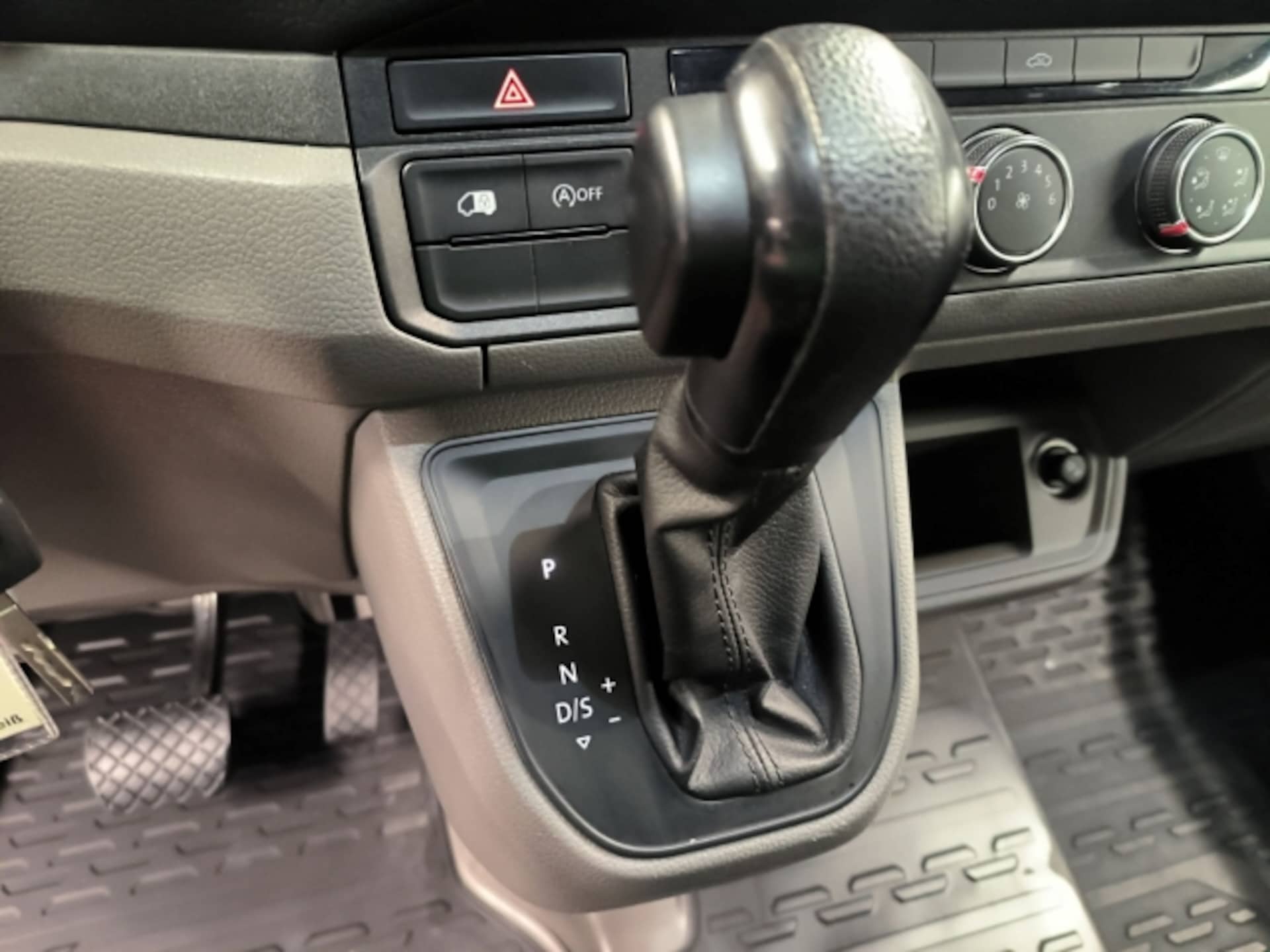 Volkswagen Crafter Kasten langer Radstand