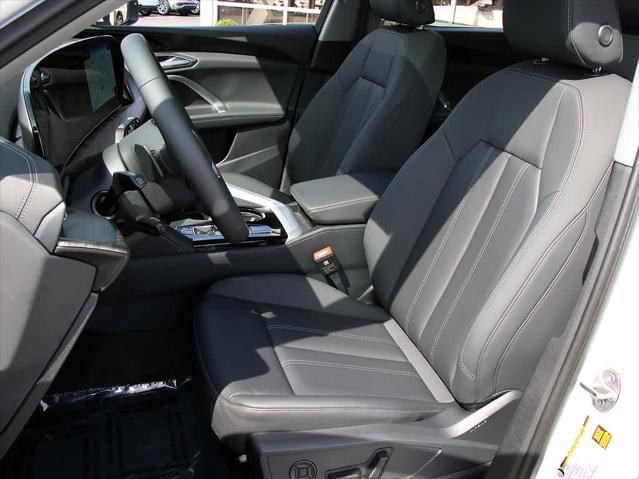 2025 AUDI Q5 - Image 11