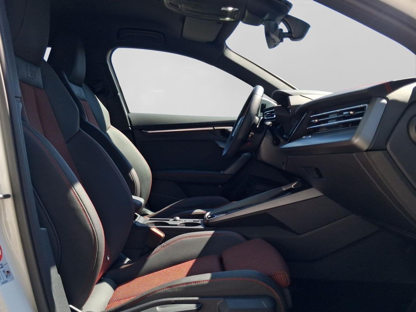 Bild über Audi A3 Sportback TFSI e TFSI e 150 kW S tronic - für weitere Informationen kontaktieren Sie den Audi Partner