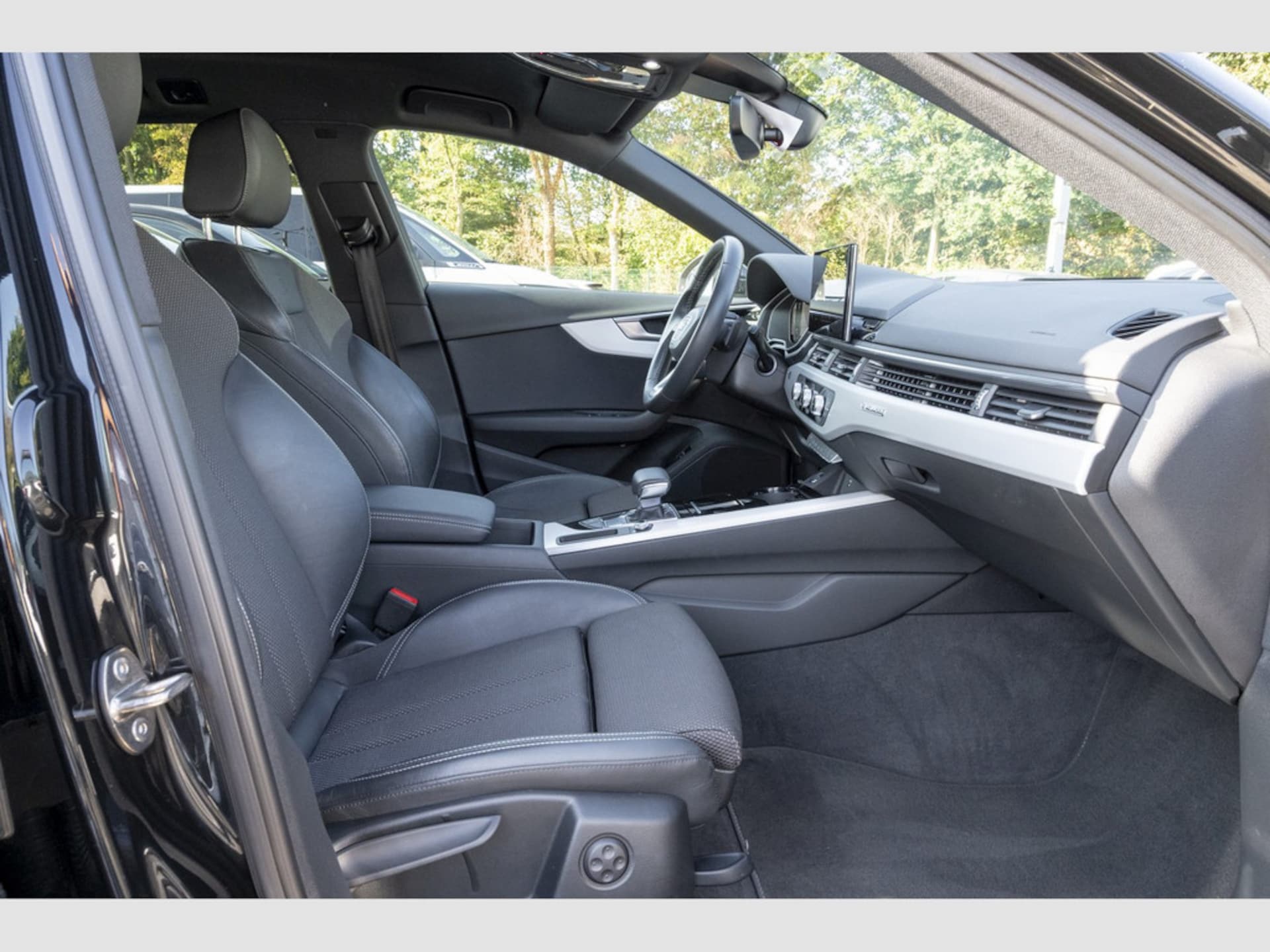 Audi A4 Avant S line