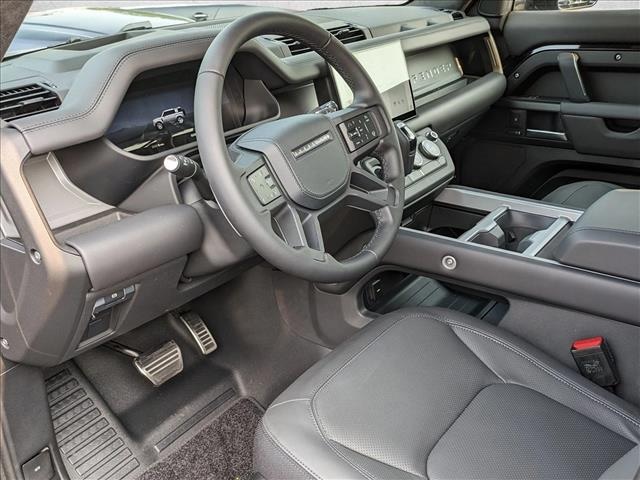2025 Land Rover Defender