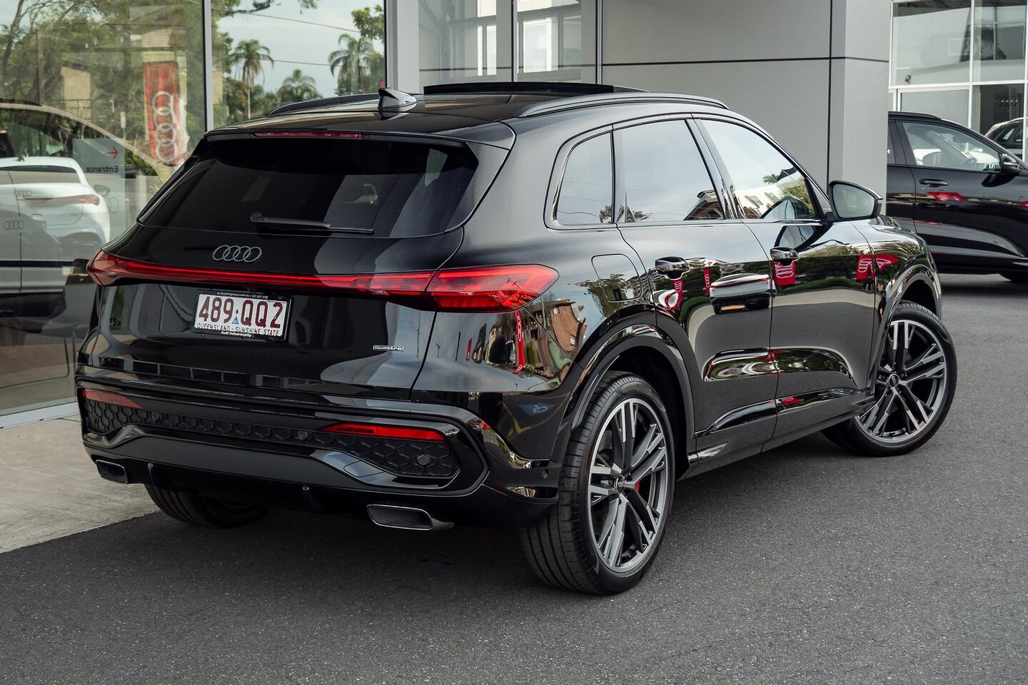 Image about Audi Q5 SUV e-hybrid quattro S tronic