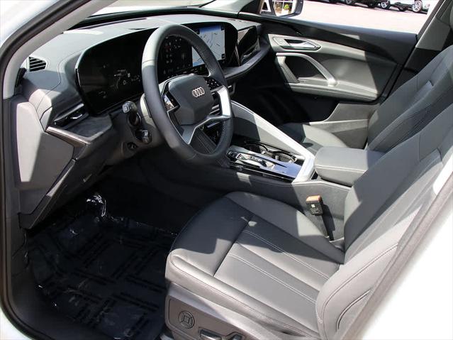 2025 AUDI Q5 - Image 12