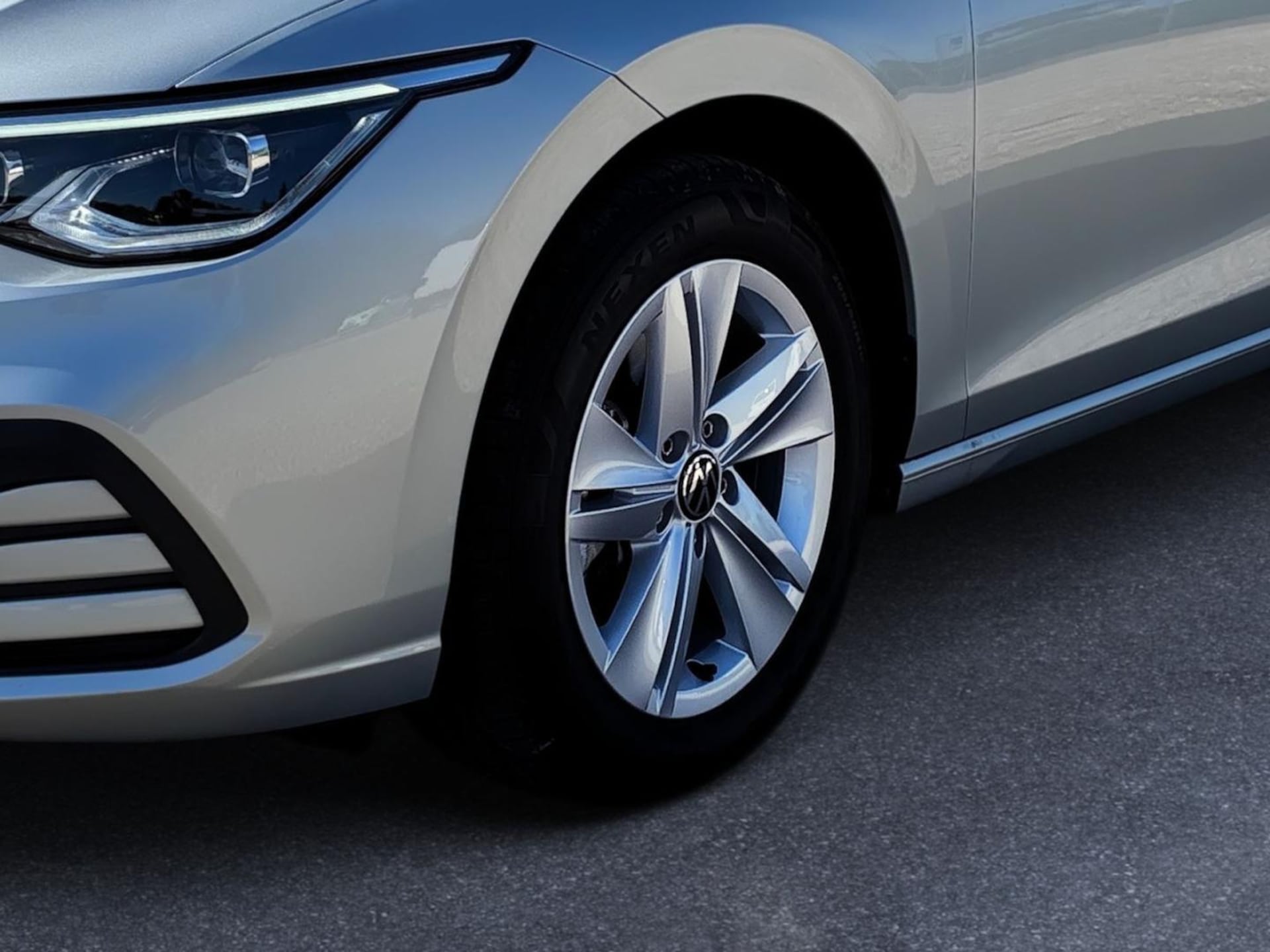 Volkswagen Golf Variant Life